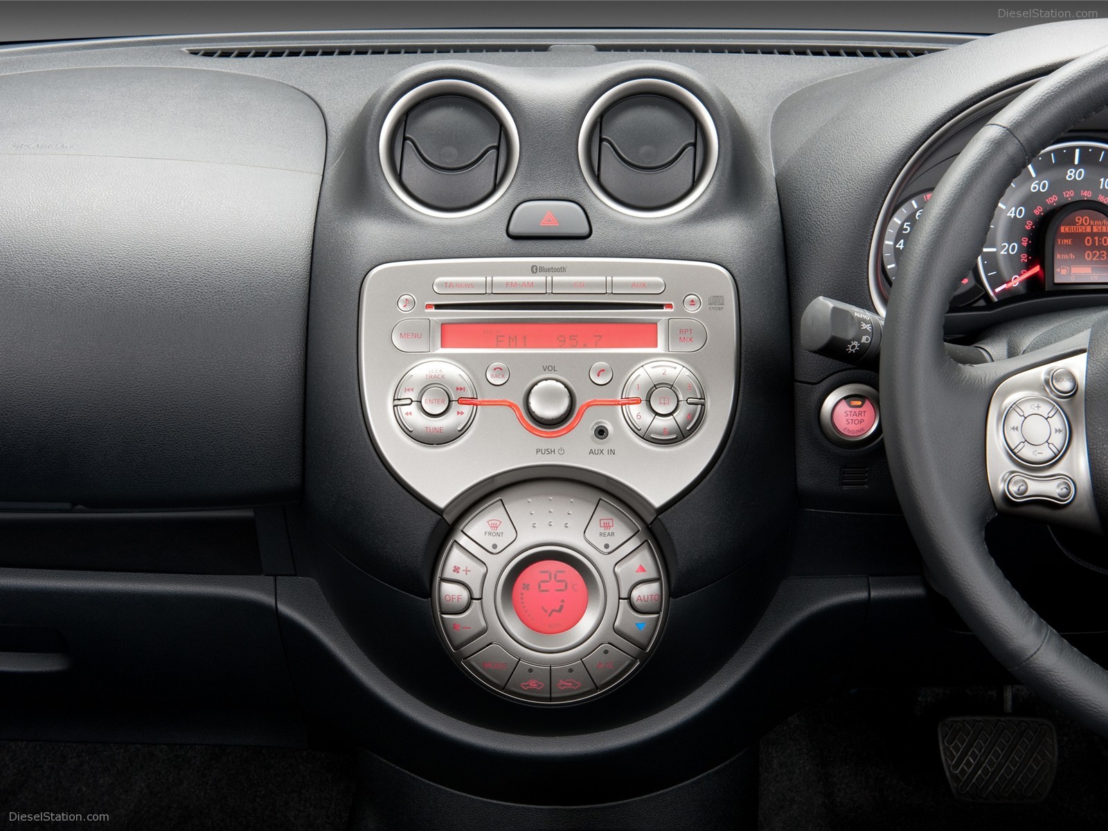 Nissan Micra 2011