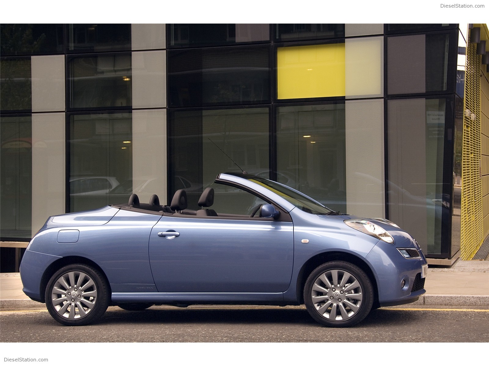 Nissan Micra C + C