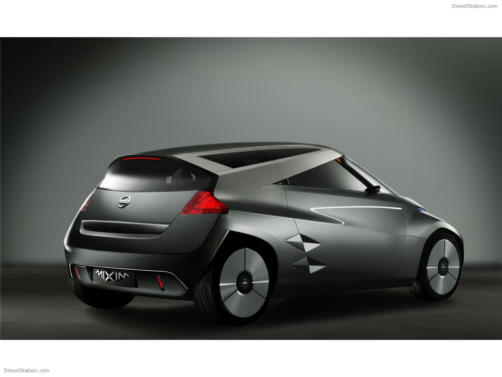 NISSAN MIXIM CONCEPT