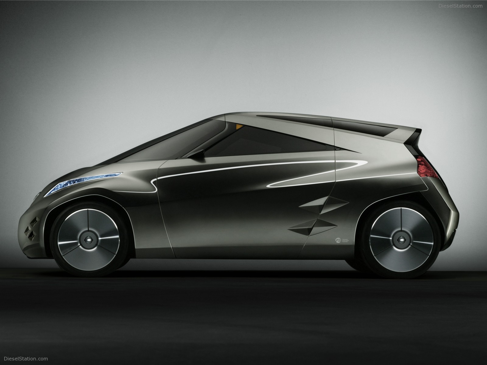 NISSAN MIXIM CONCEPT