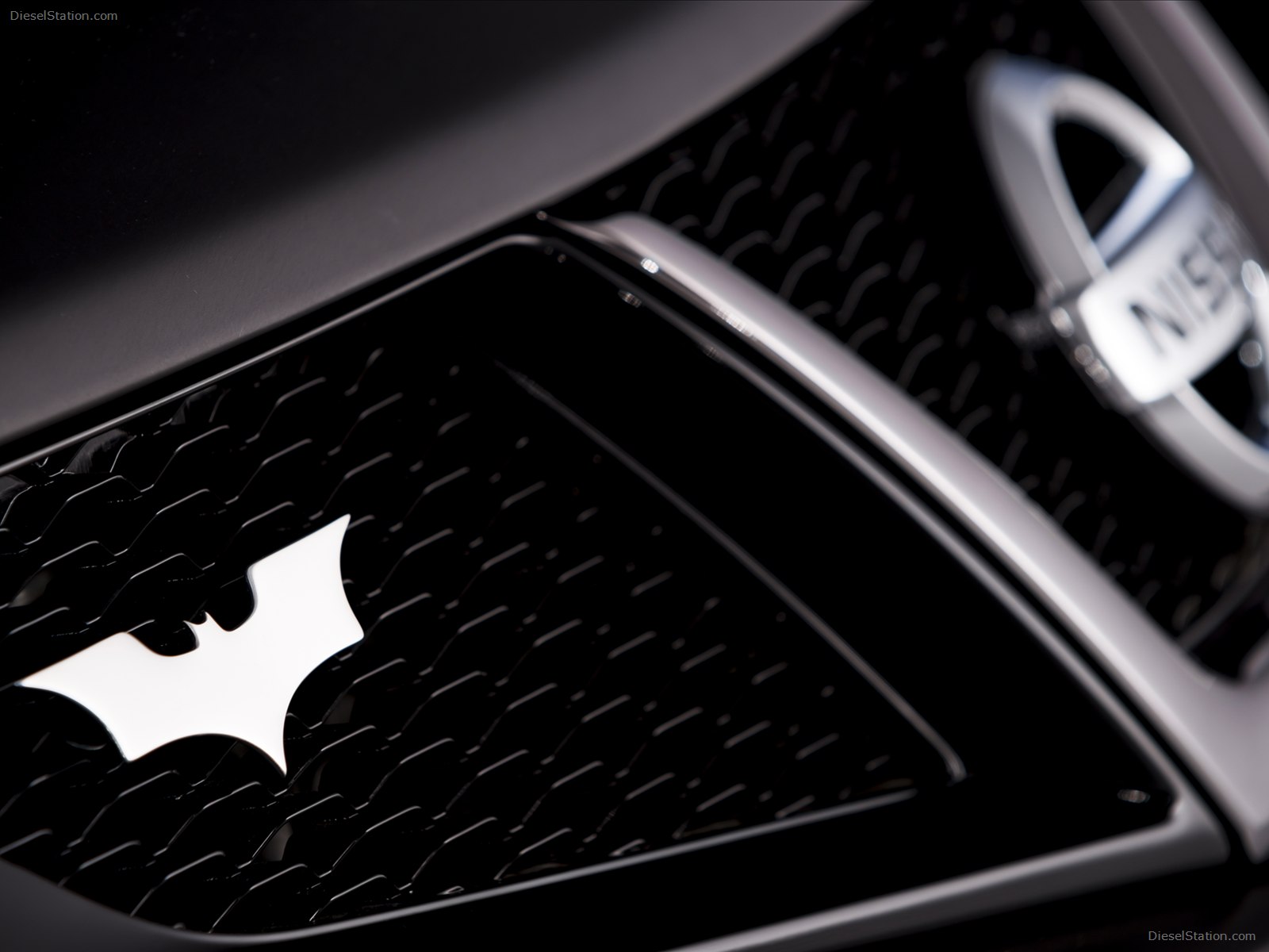Nissan Juke Nismo Dark Knight Rises 2012