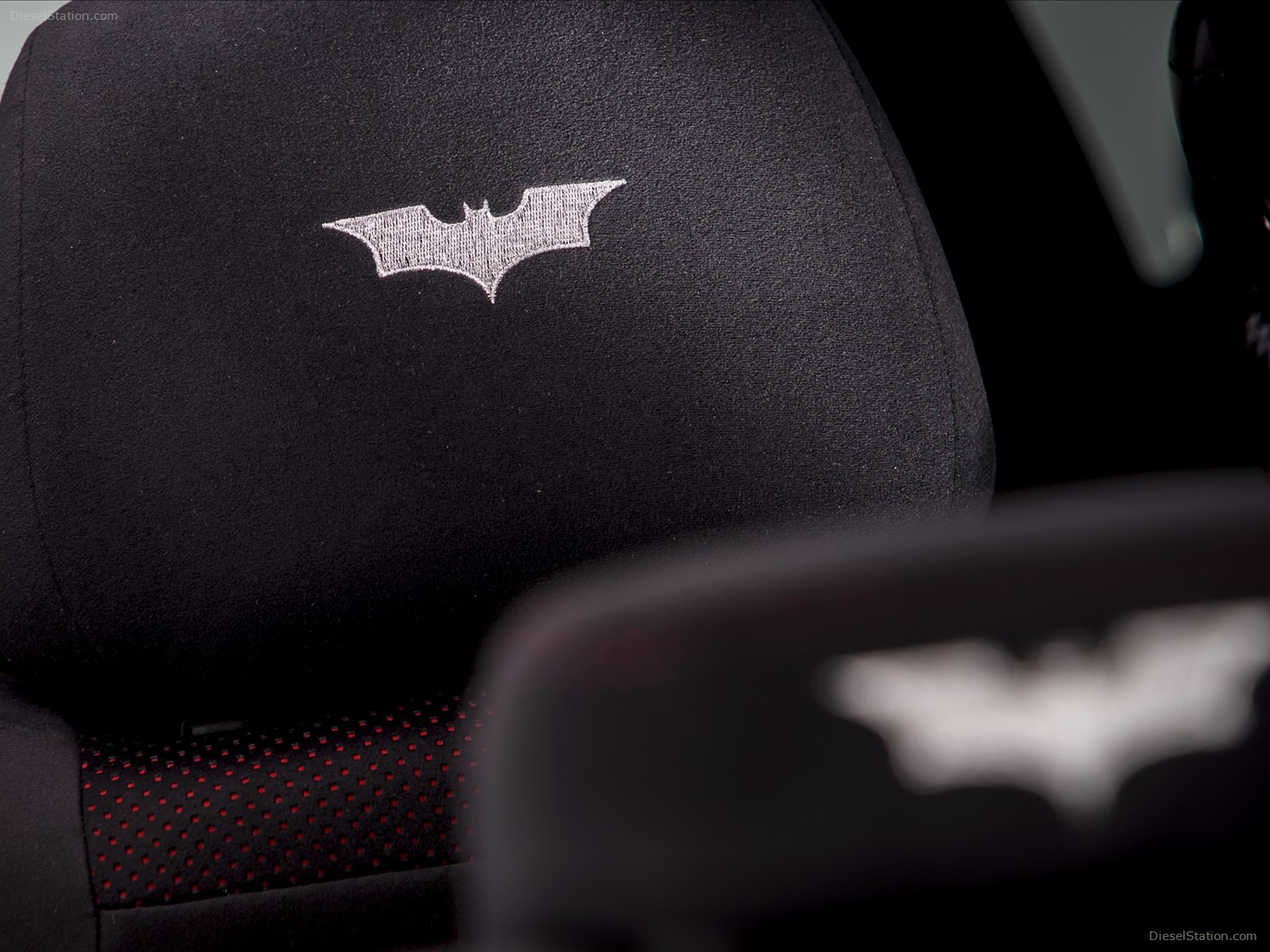 Nissan Juke Nismo Dark Knight Rises 2012 Nissan Juke Nismo Dark Knight Rises 2012