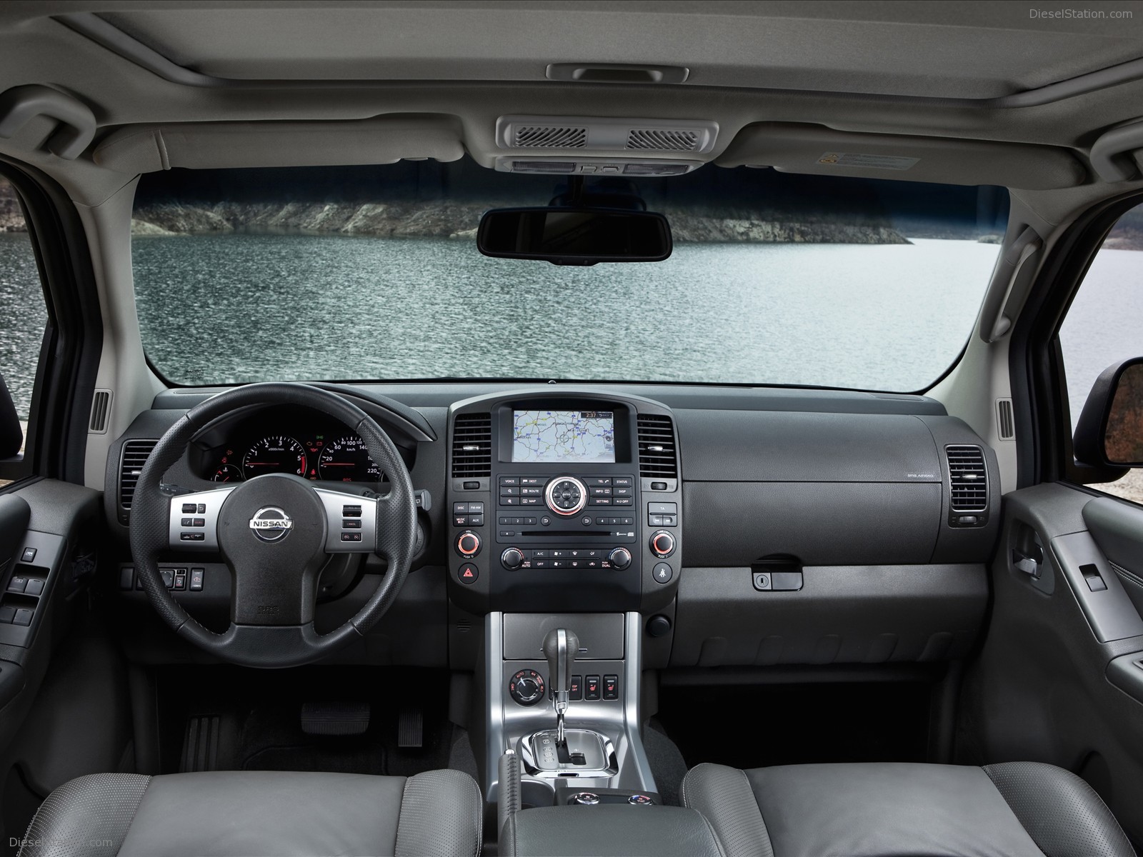 Nissan Pathfinder and Navara 2011