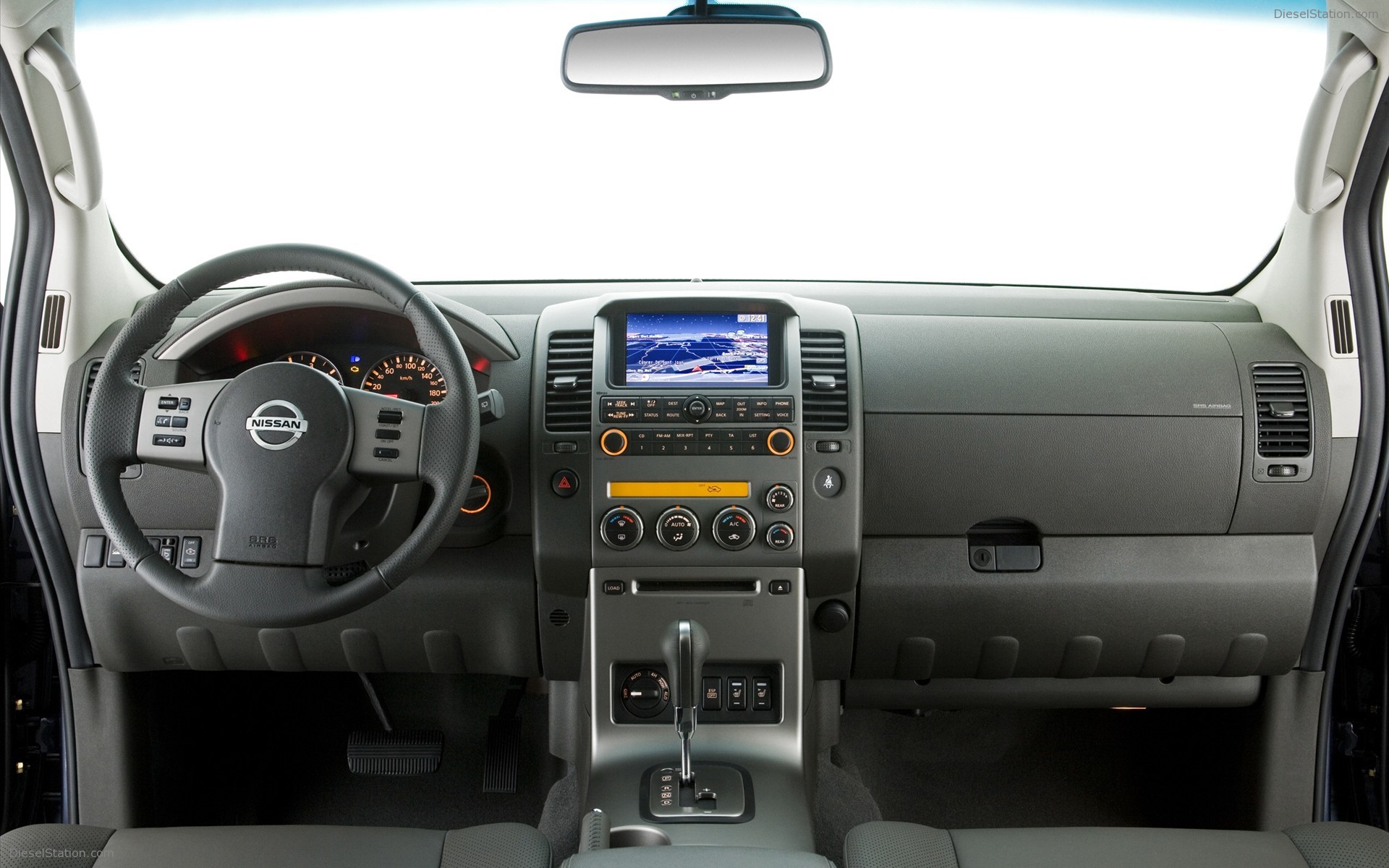 Nissan Pathfinder and Navara 2011