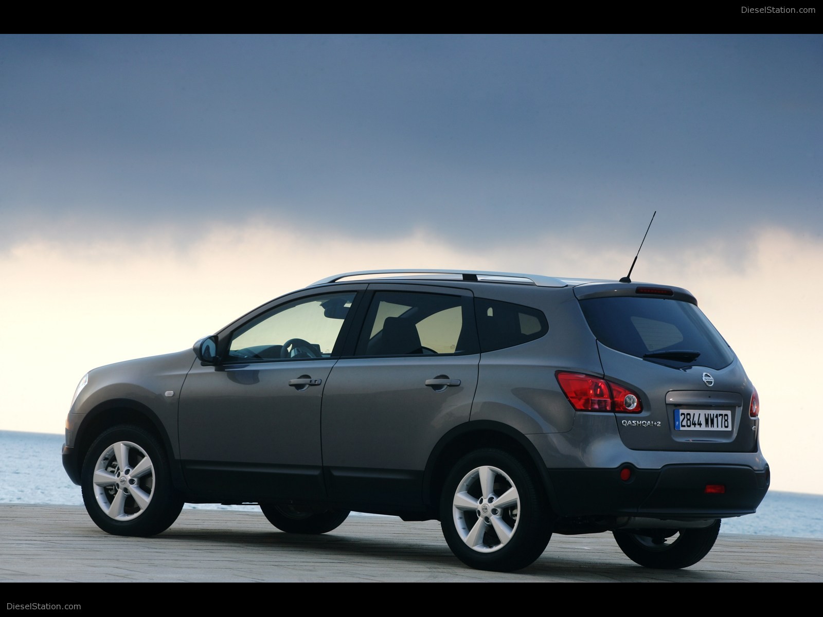 Nissan Qashqai+2 2009