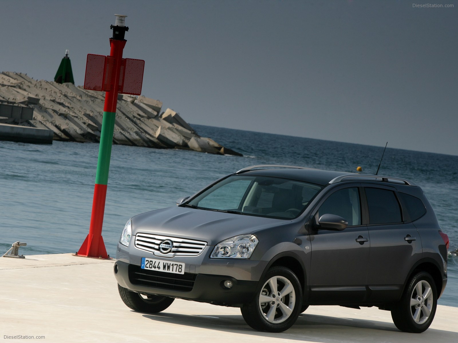 Nissan Qashqai+2 2009