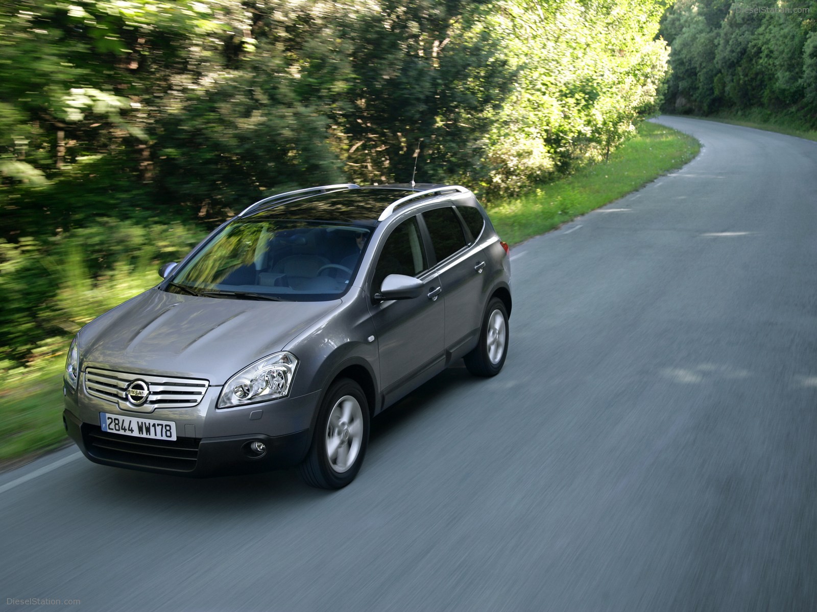 Nissan Qashqai+2 2009