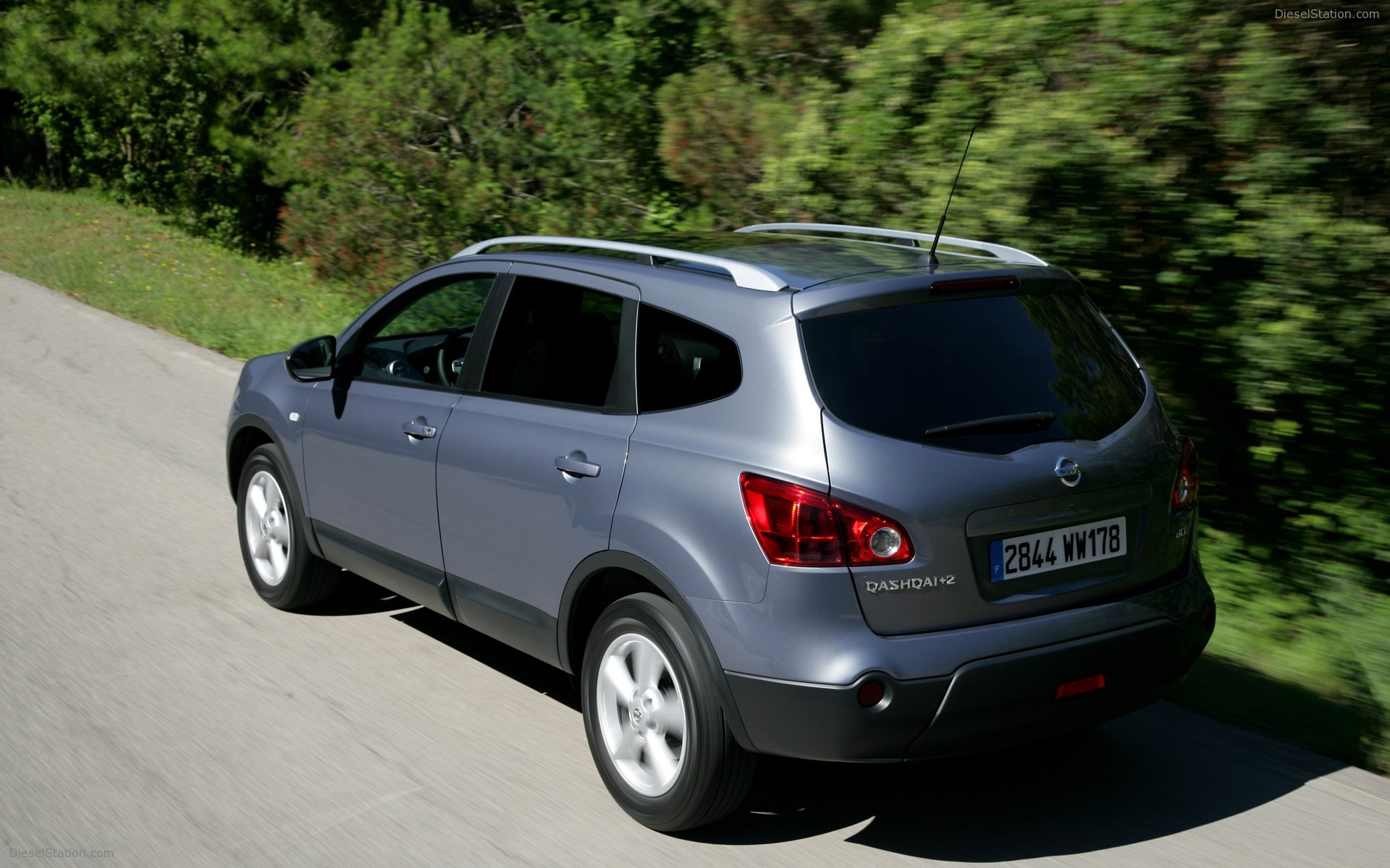 Nissan Qashqai+2 2009