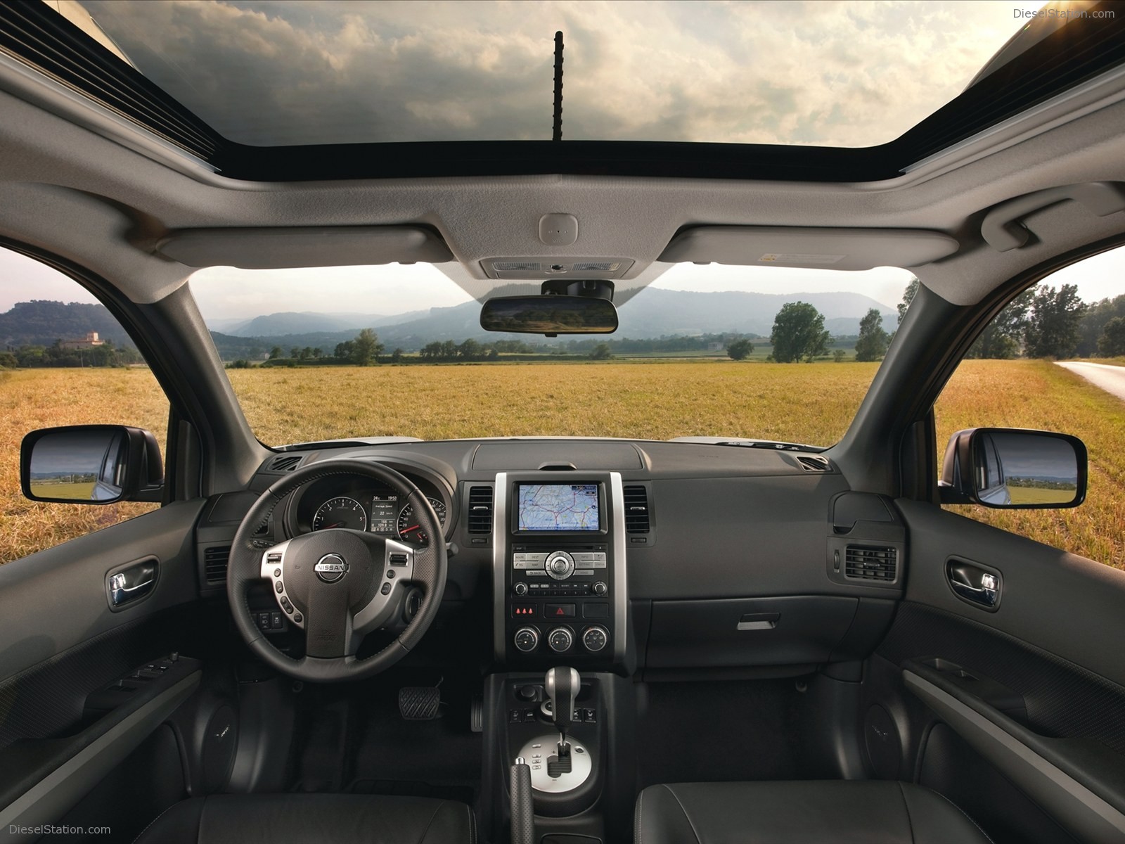Revised Nissan X-TRAIL 2011