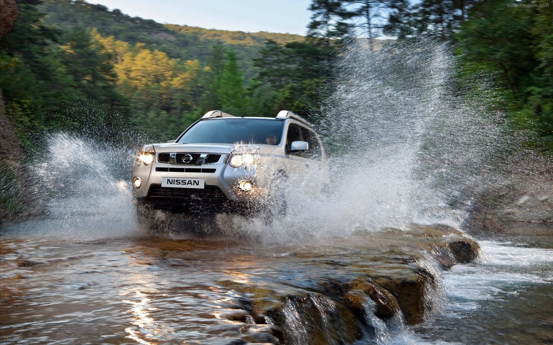 Revised Nissan X-TRAIL 2011