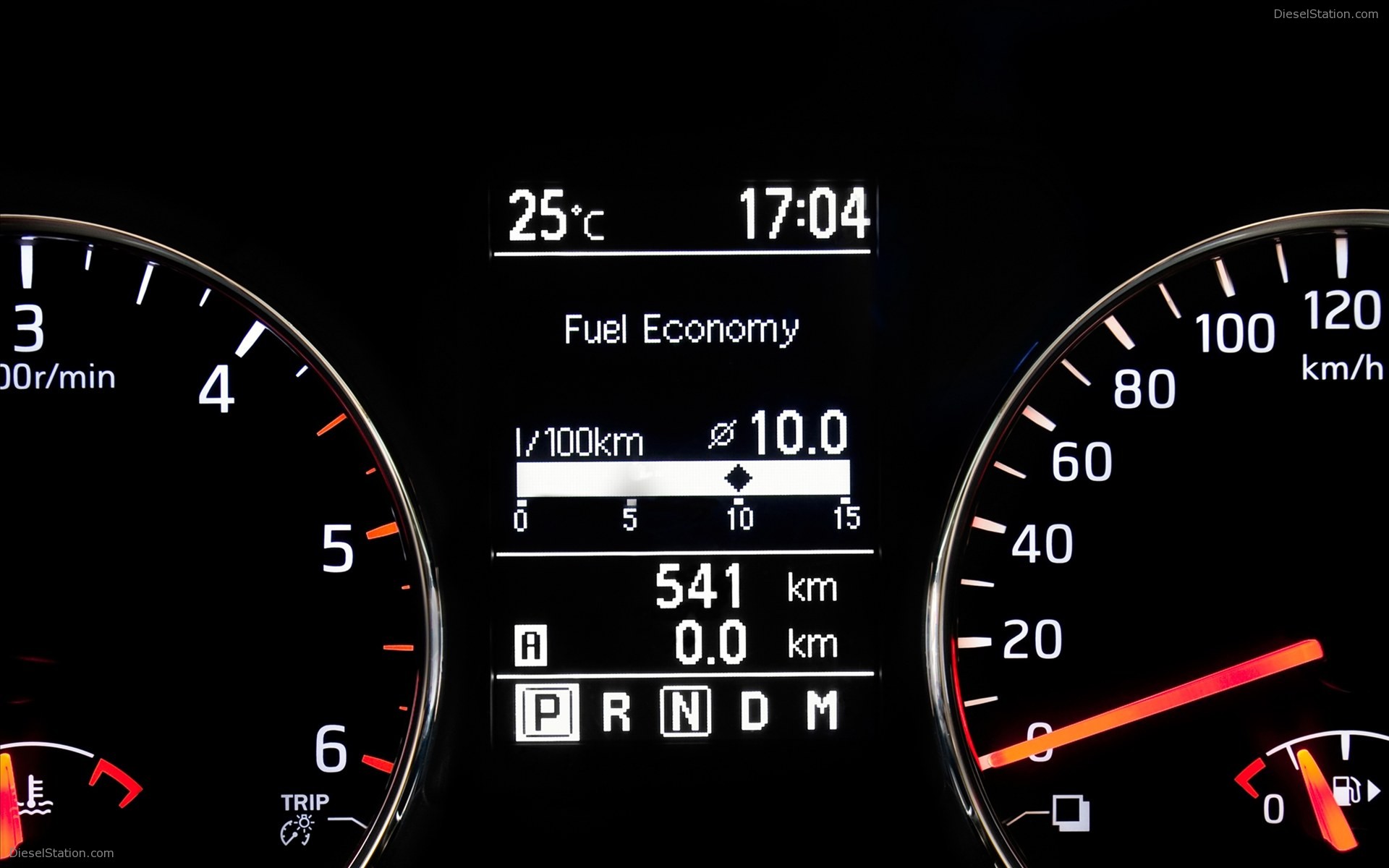 Revised Nissan X-TRAIL 2011
