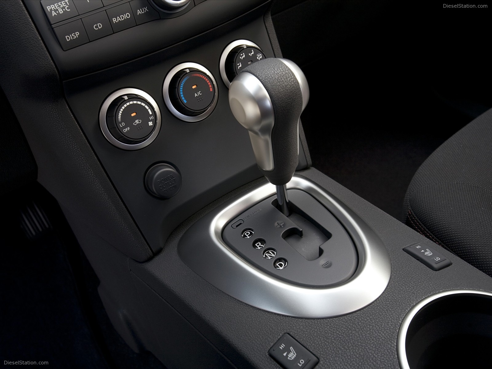 Nissan Rogue 2010
