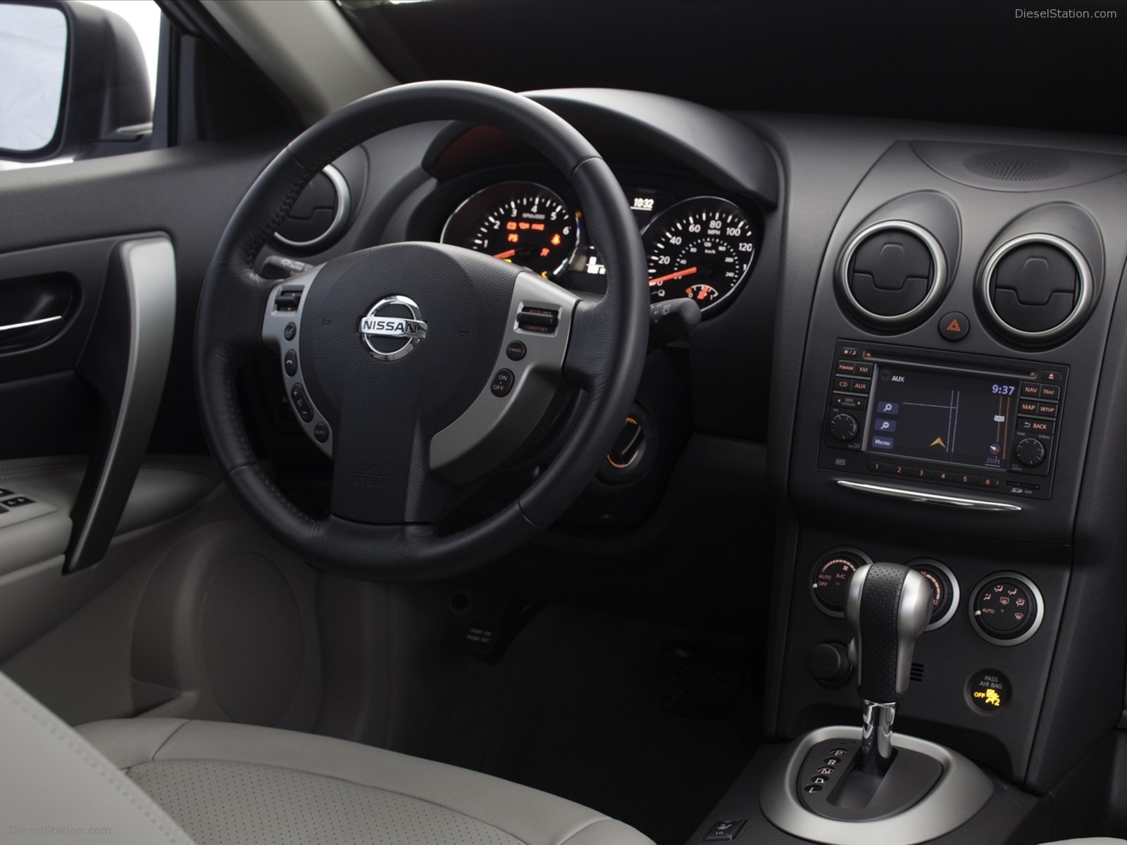 Nissan Rogue 2011