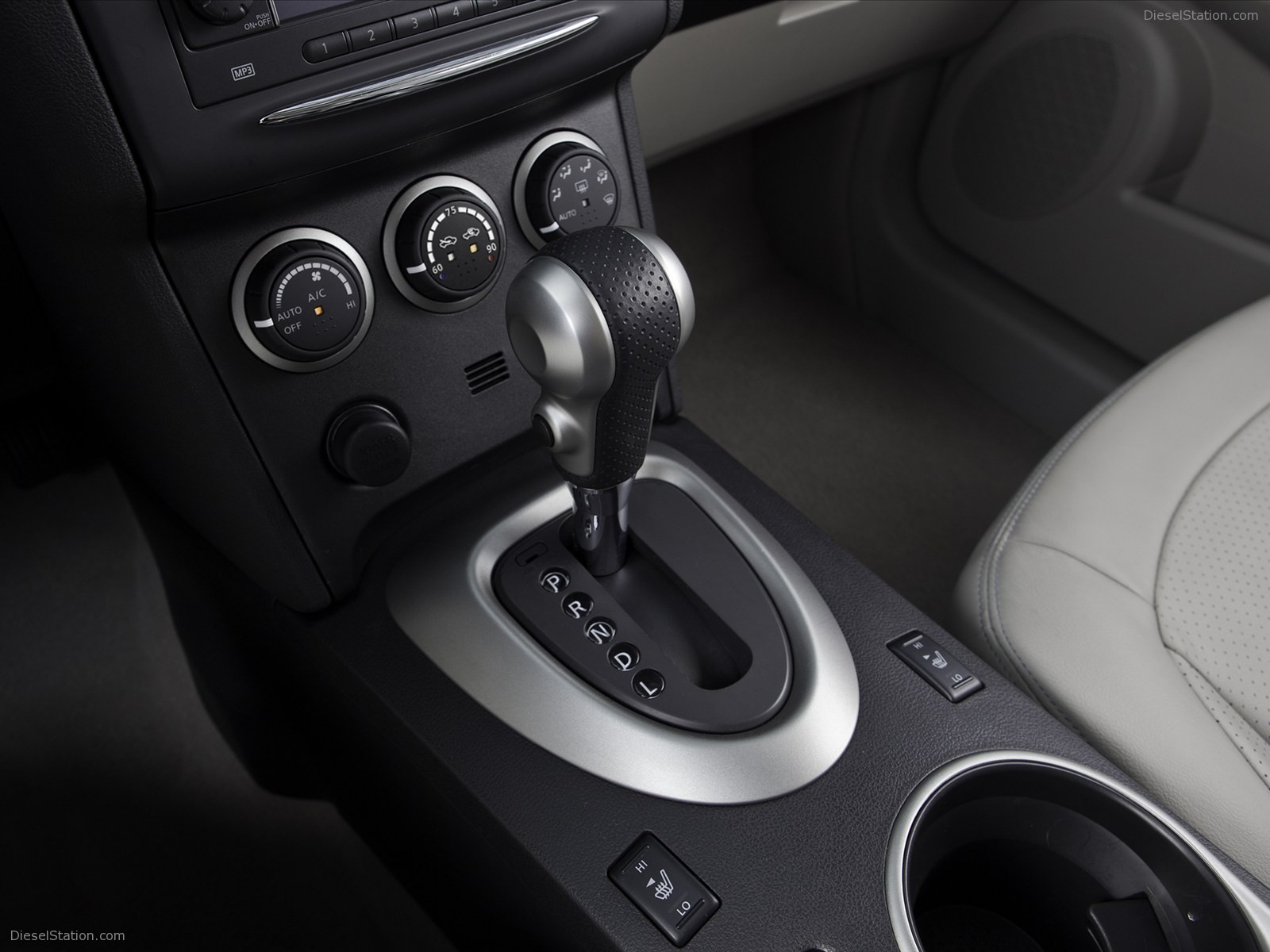 Nissan Rogue 2011
