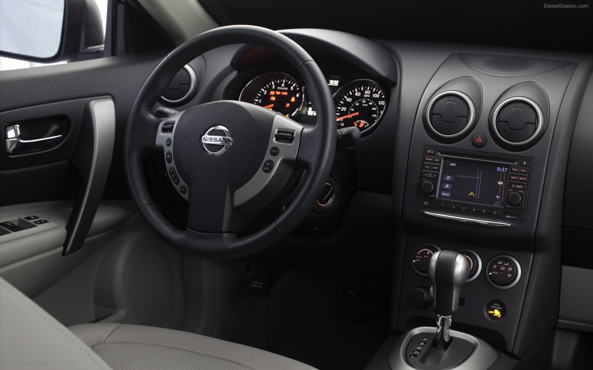 Nissan Rogue 2011