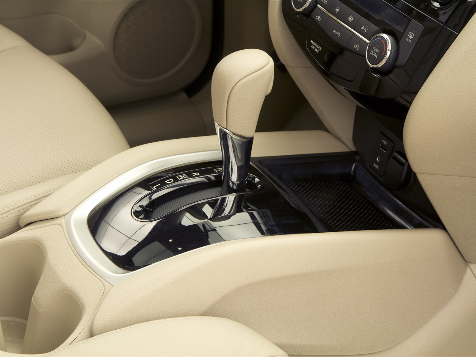 Nissan Rogue 2014