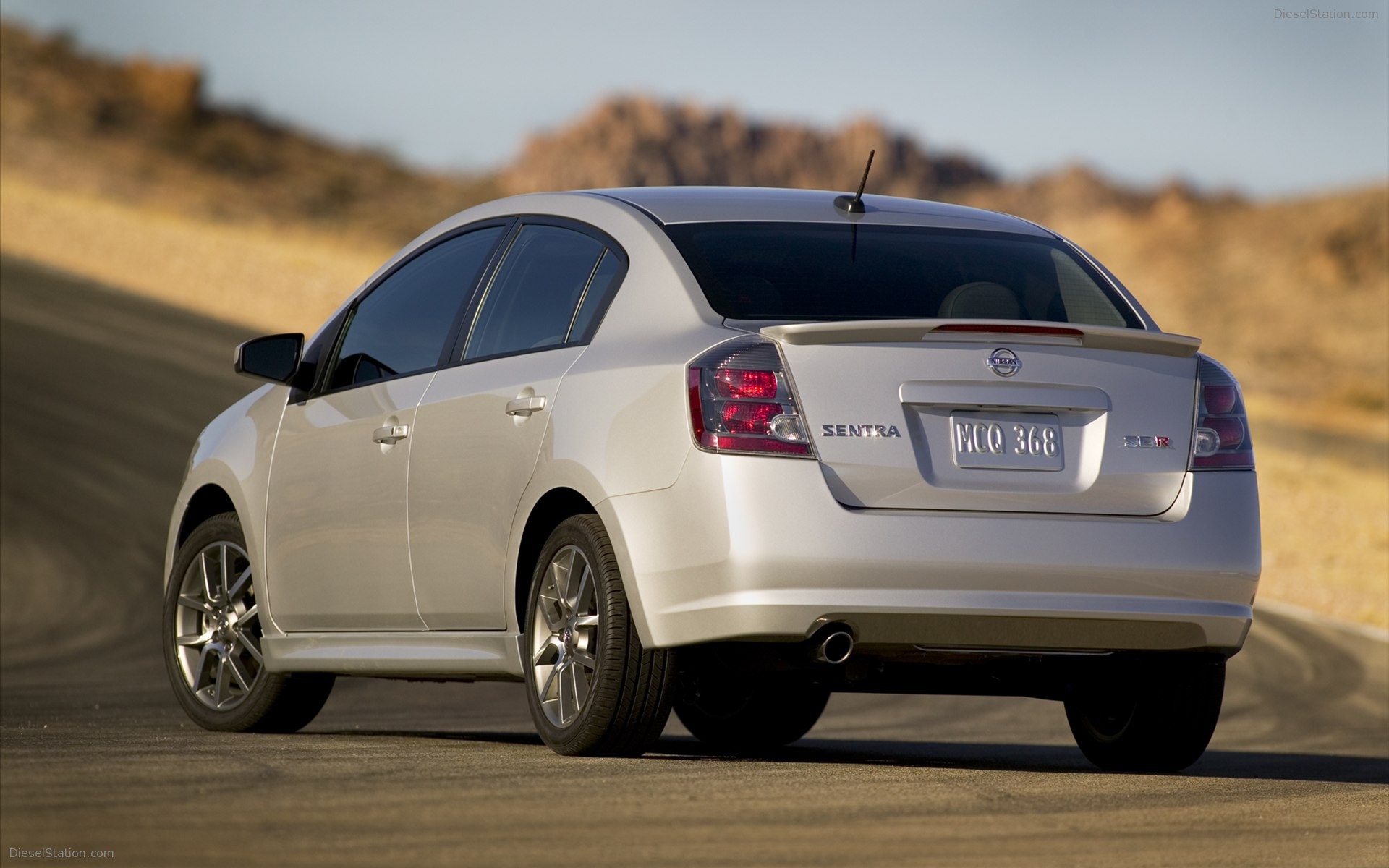 Nissan Sentra SE R 2012