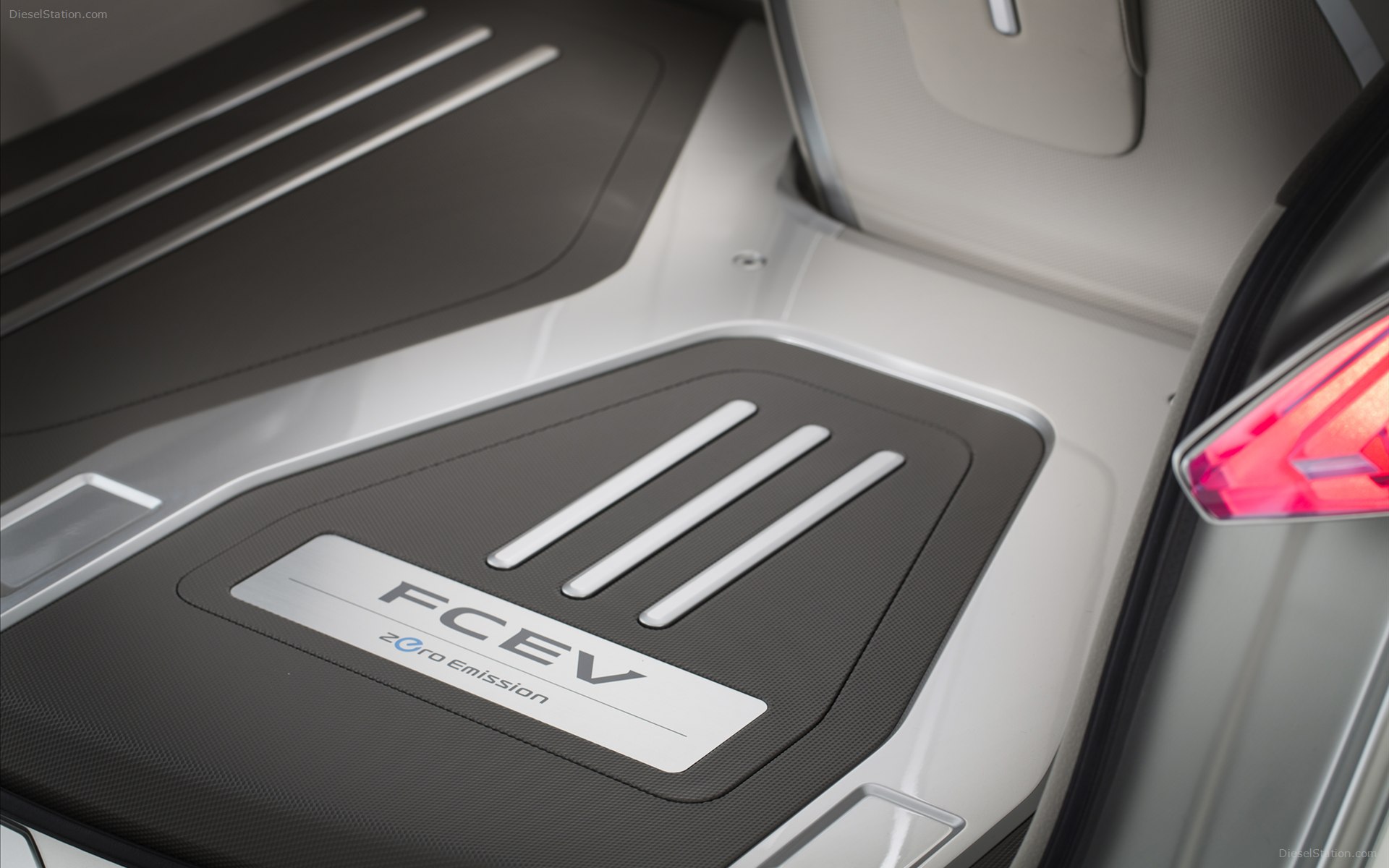 Nissan Terra SUV Concept 2013