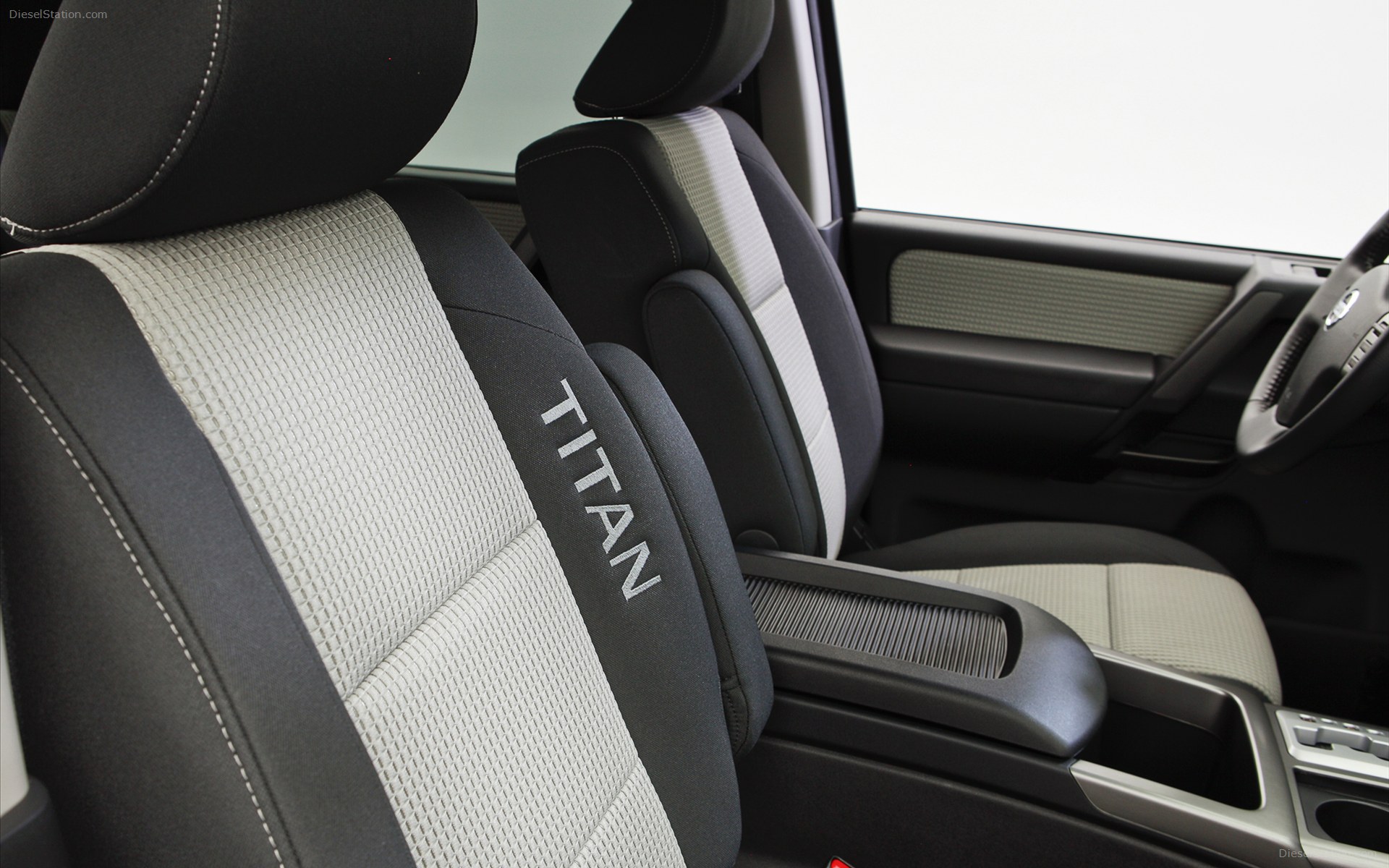 Nissan Titan 2012