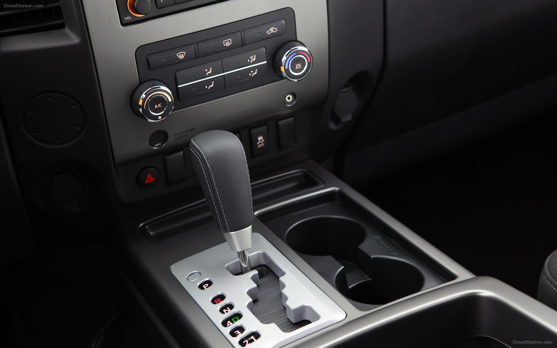 Nissan Titan 2012