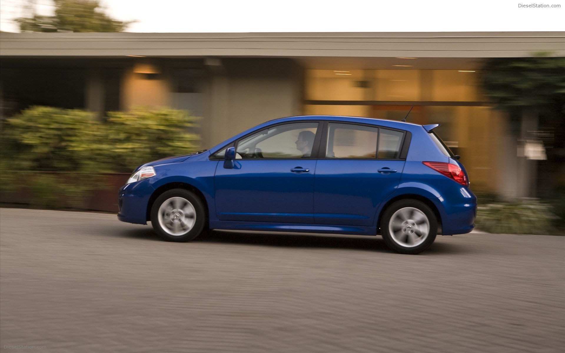 Nissan Versa 1.8 2010