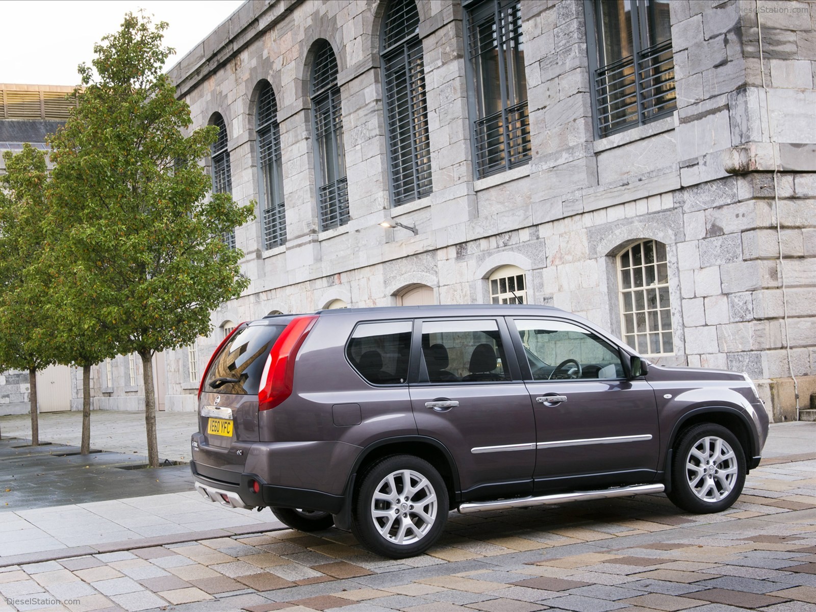 Nissan X Trail Platinum Edition 2012