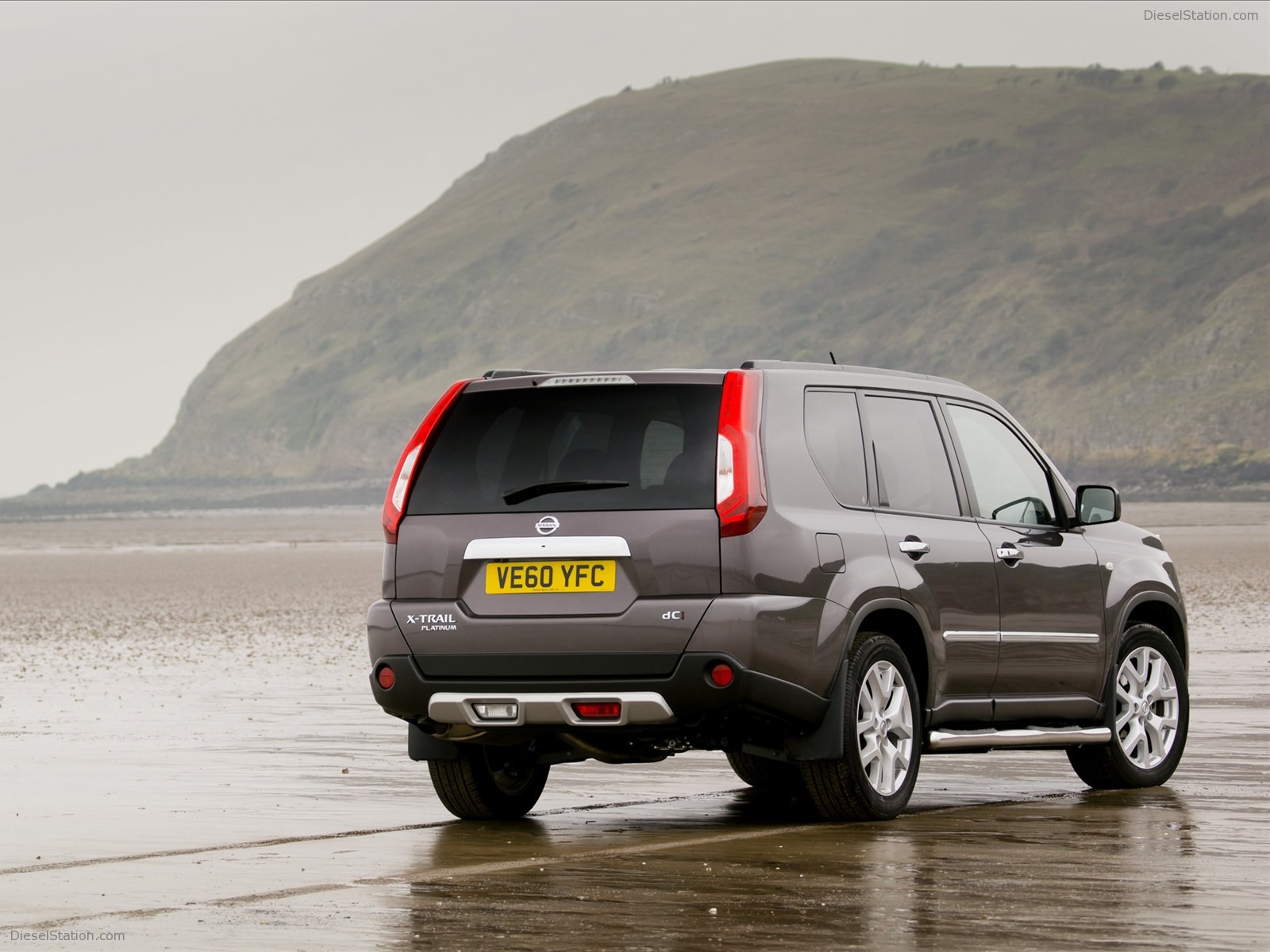 Nissan X Trail Platinum Edition 2012