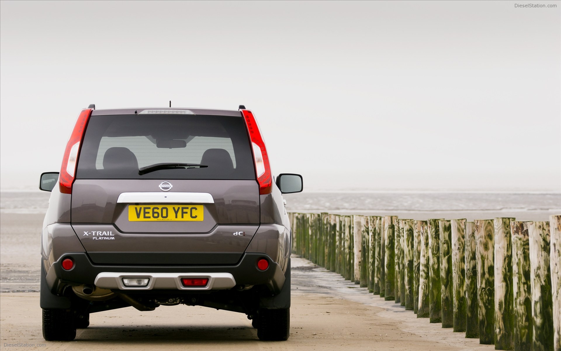 Nissan X Trail Platinum Edition 2012