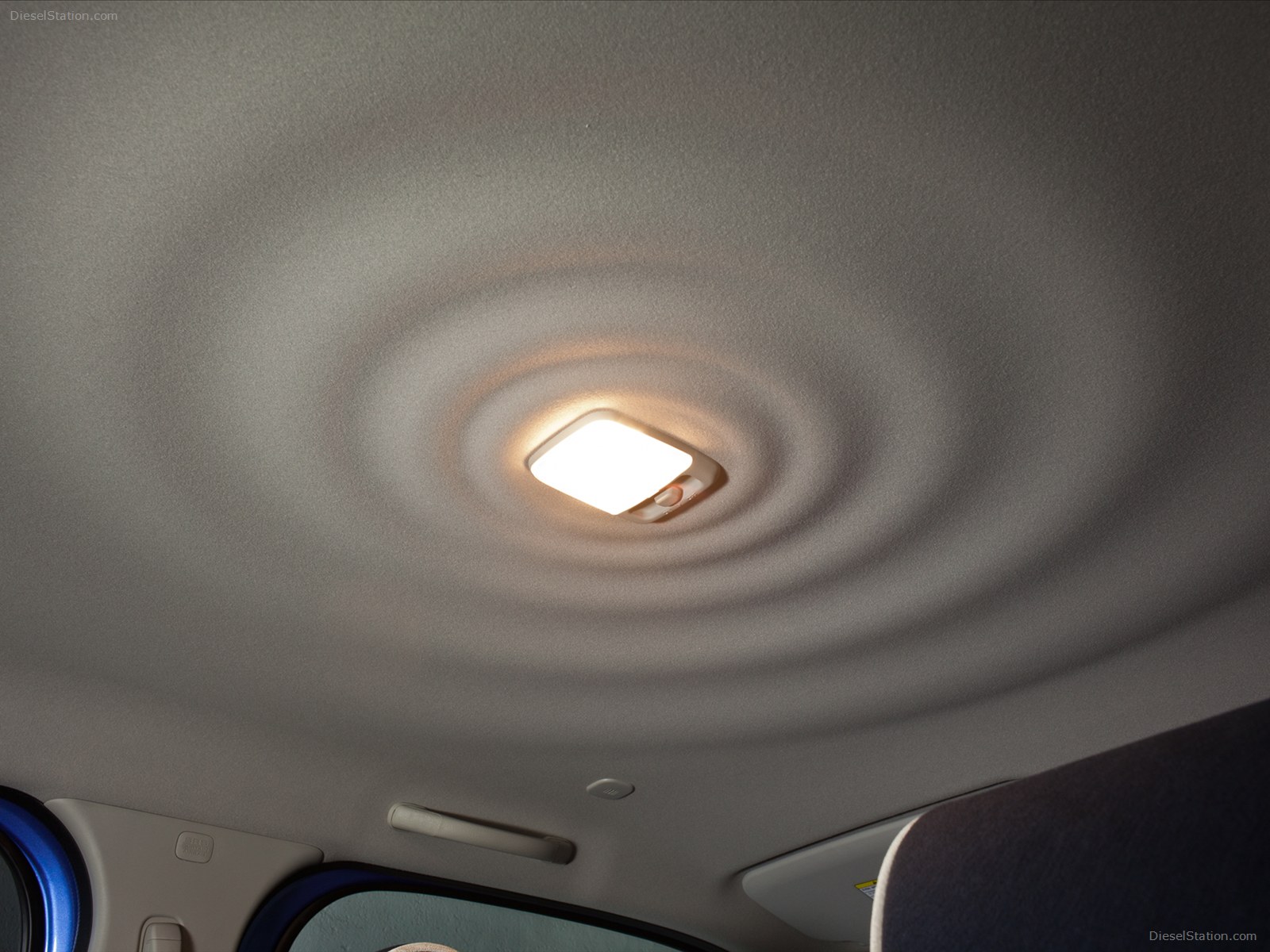 Nissan Cube 2012
