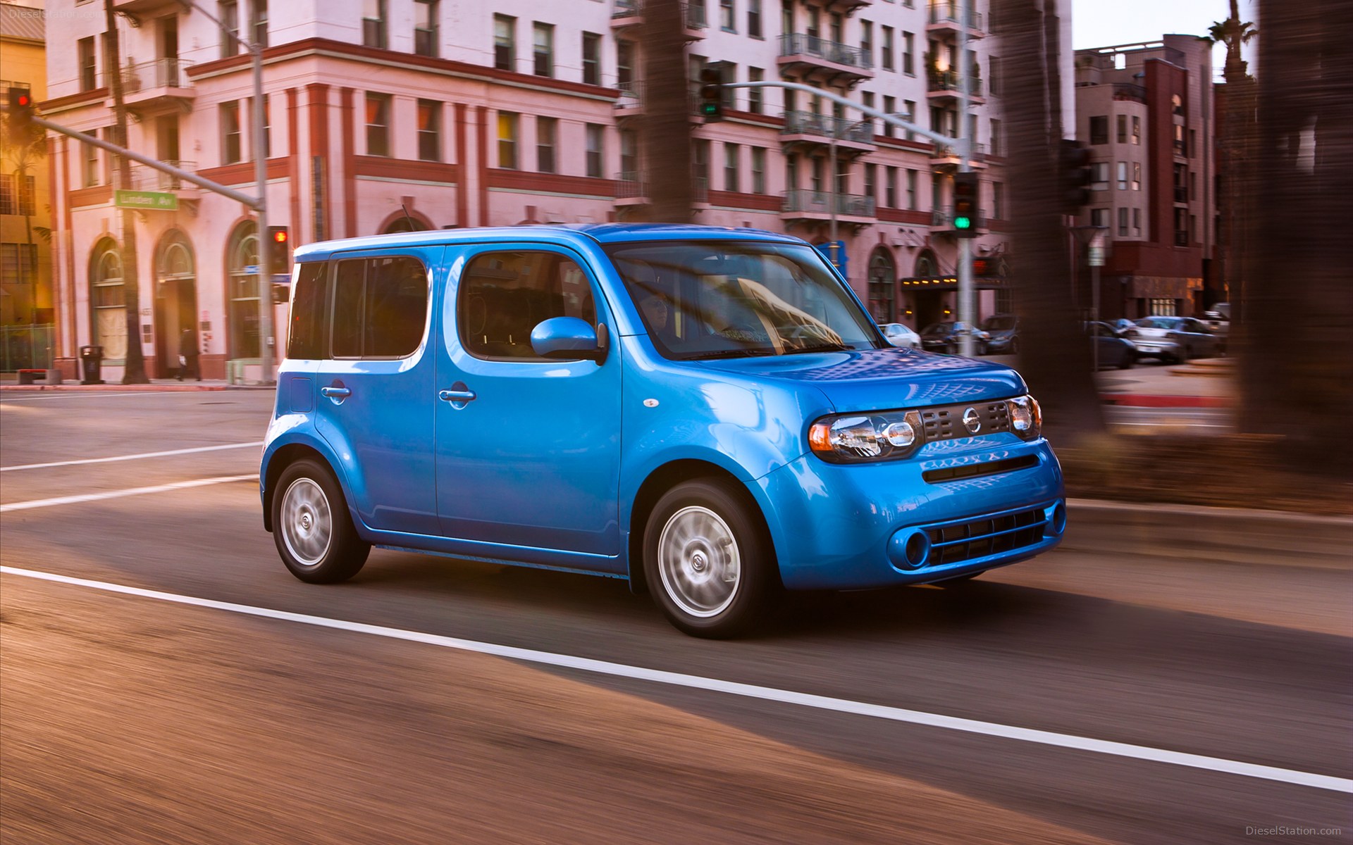 Nissan Cube 2012