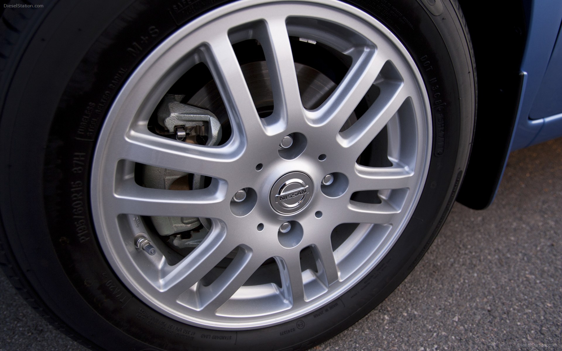 Nissan Cube 2012