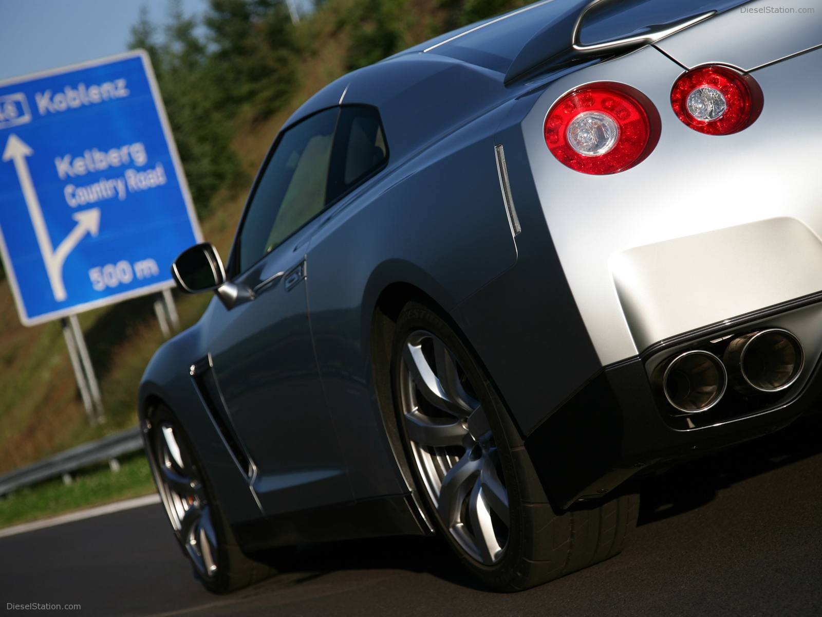 New Nissan GT-R Wallpapers
