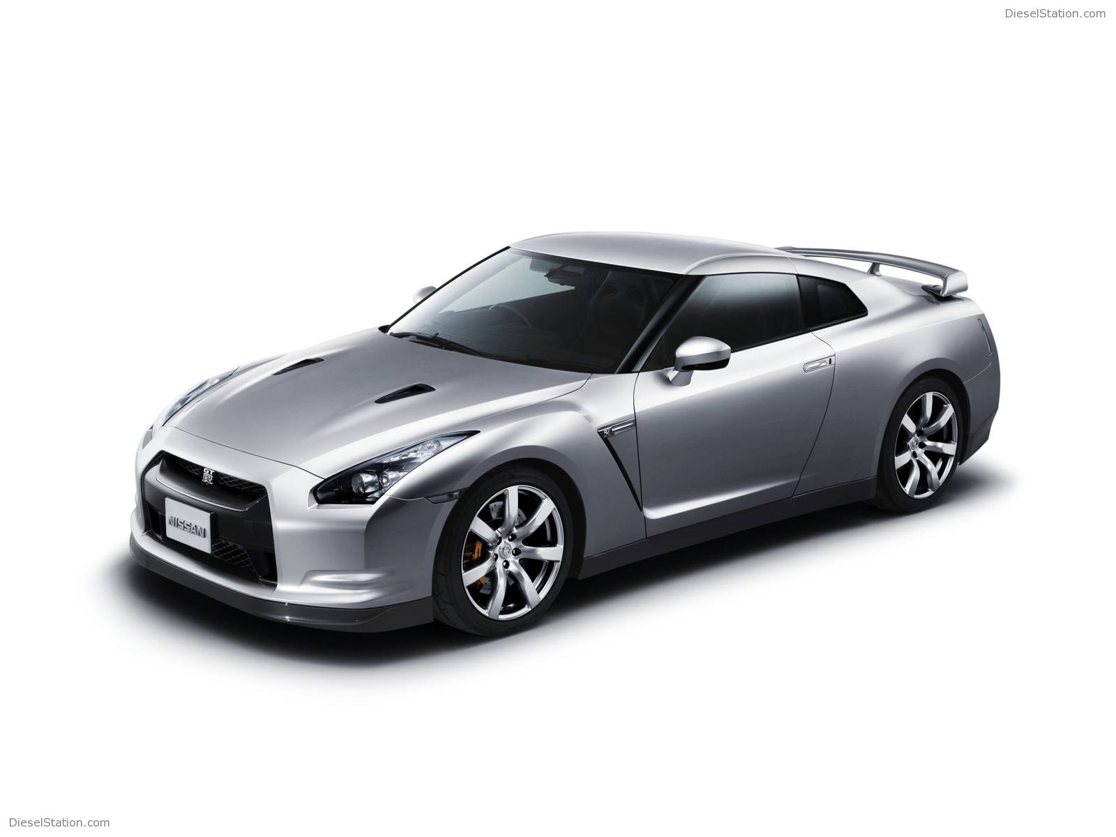 New Nissan GT-R Wallpapers