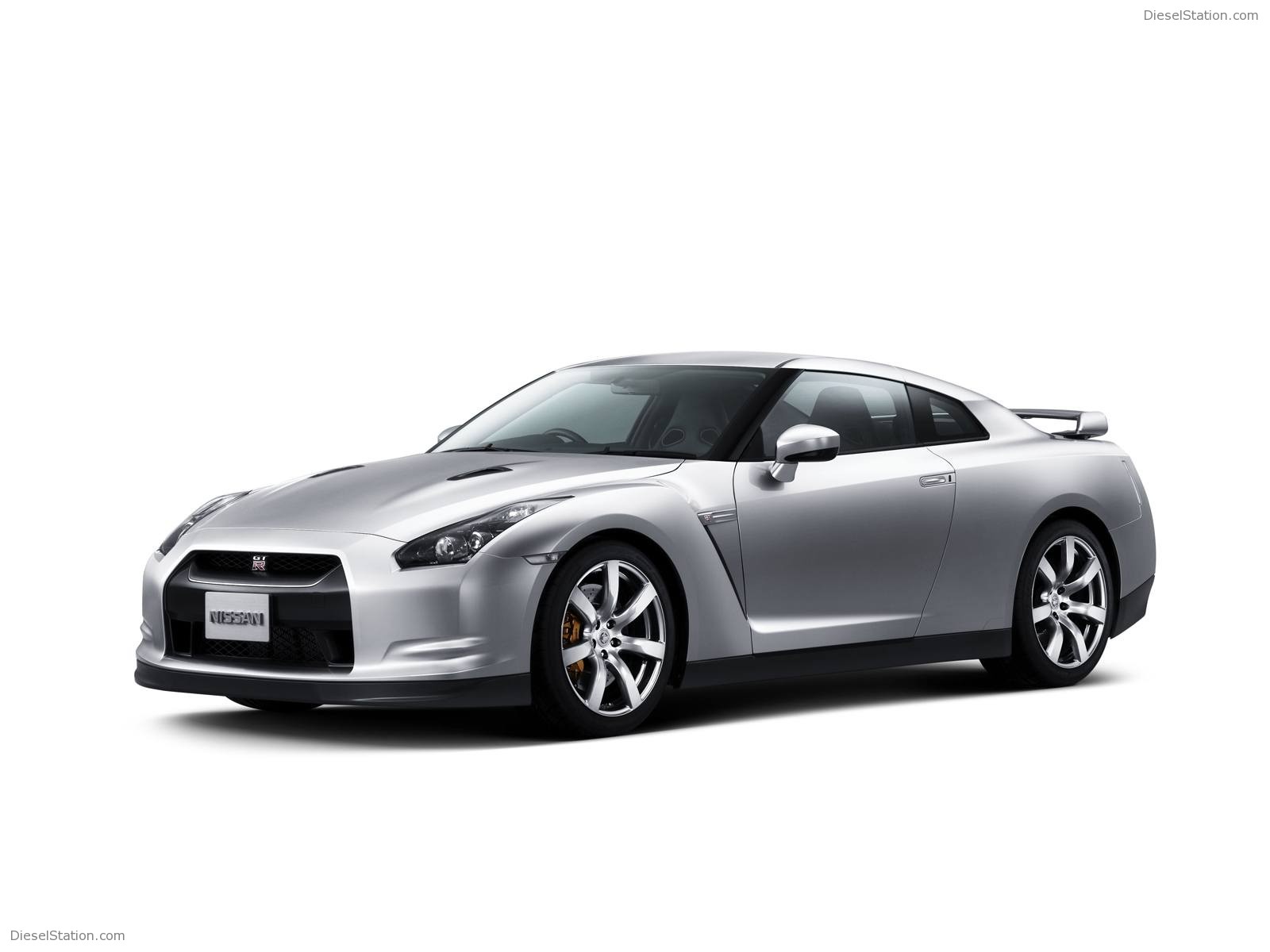 New Nissan GT-R Wallpapers