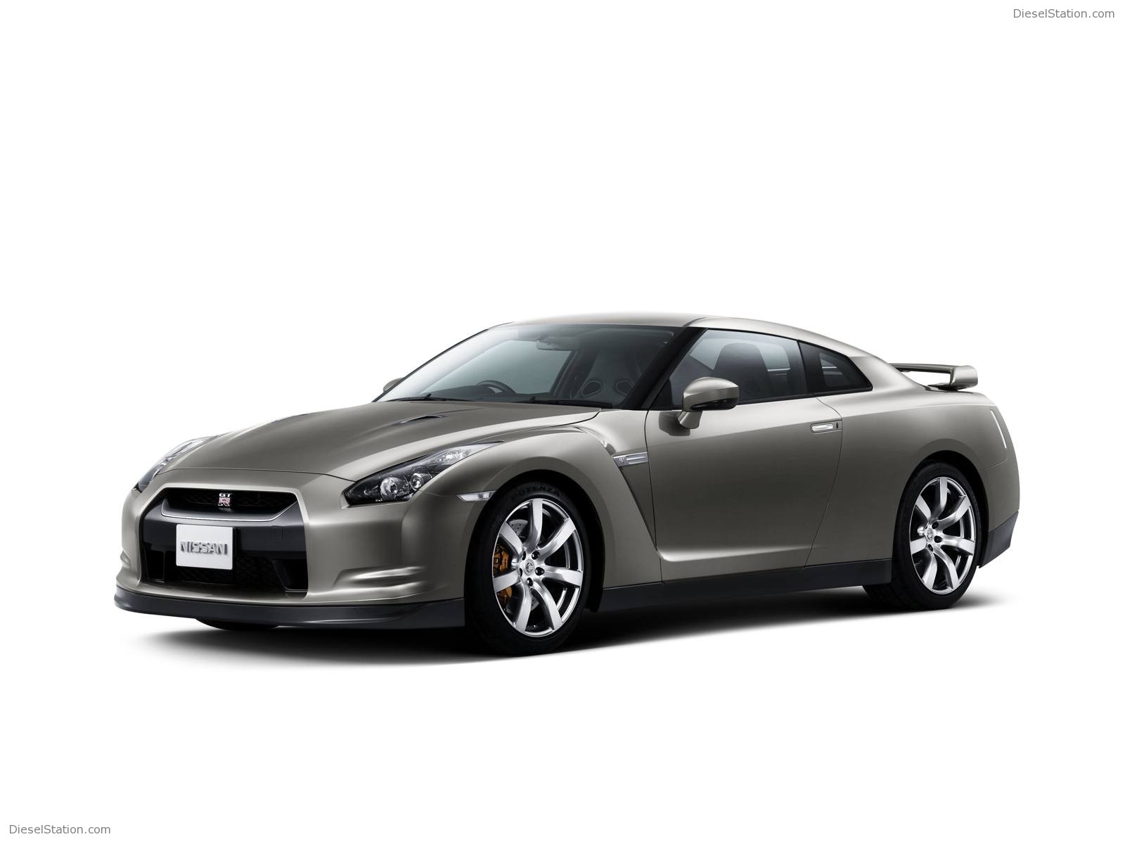 New Nissan GT-R Wallpapers