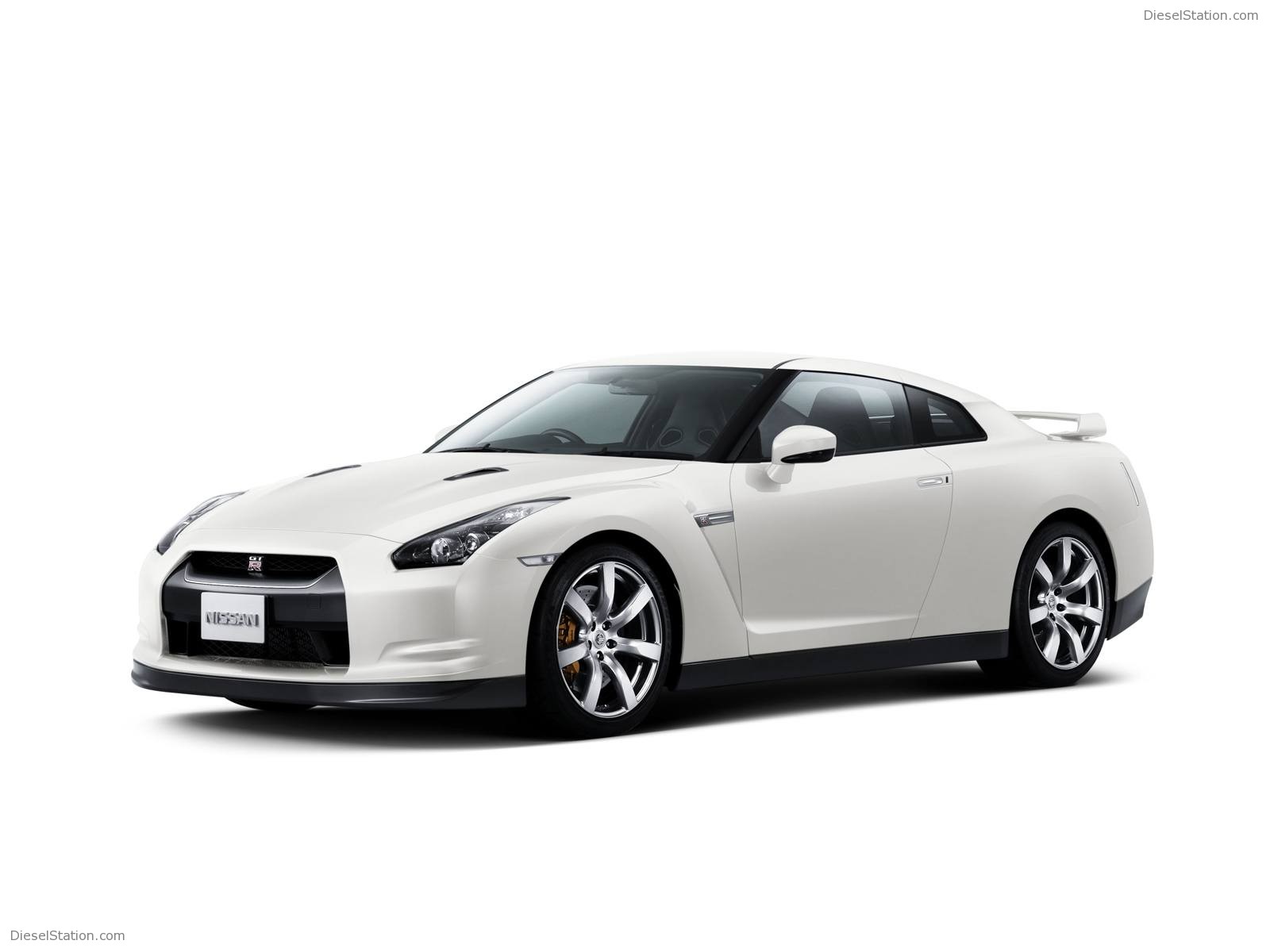 New Nissan GT-R Wallpapers
