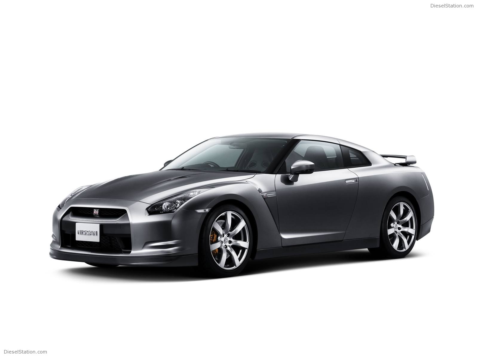 New Nissan GT-R Wallpapers