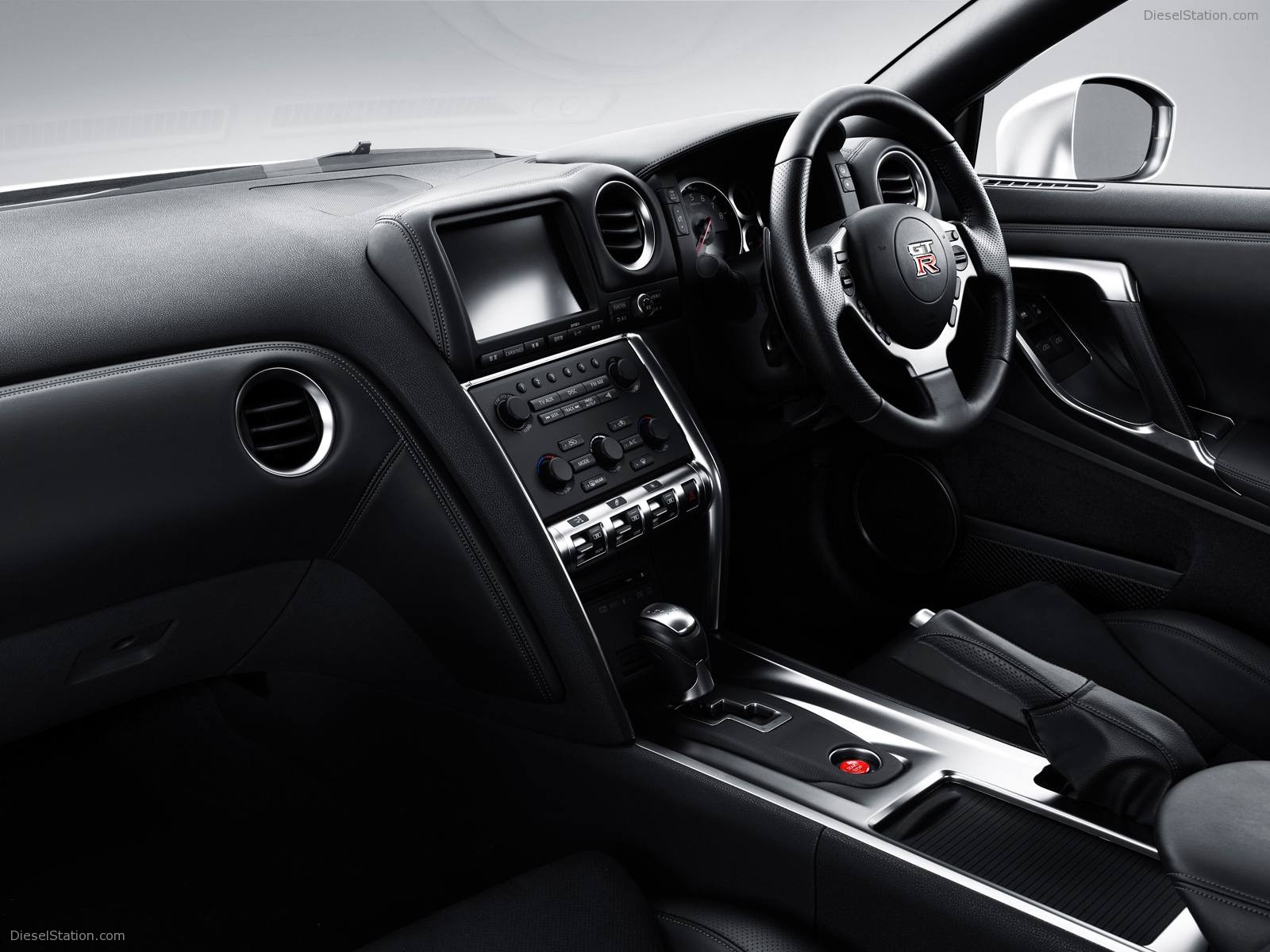 New Nissan GT-R Wallpapers