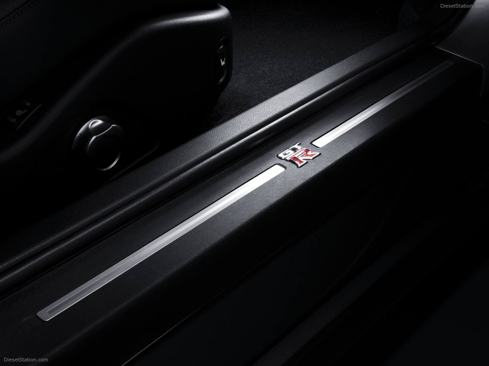 New Nissan GT-R Wallpapers