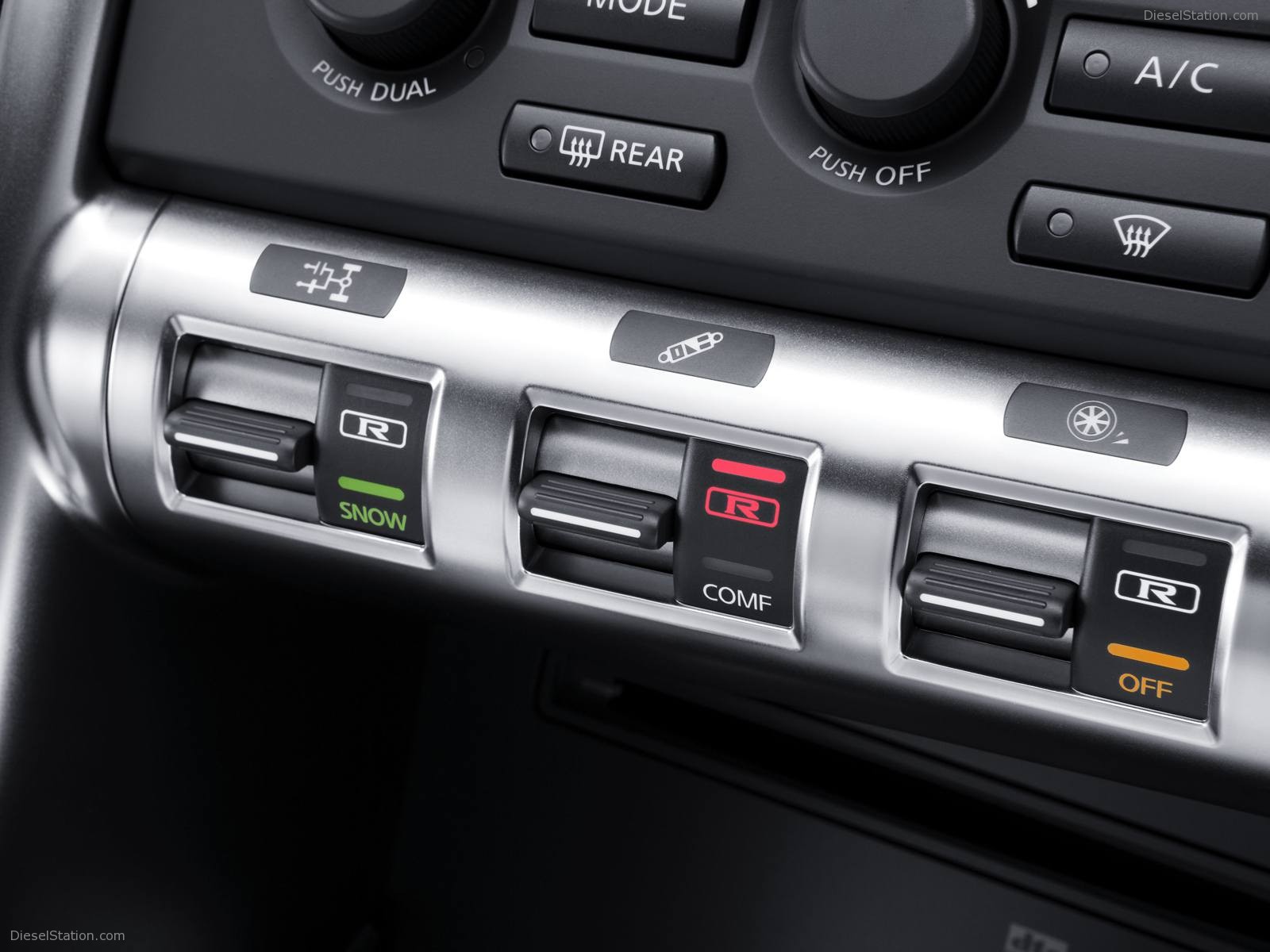 New Nissan GT-R Wallpapers