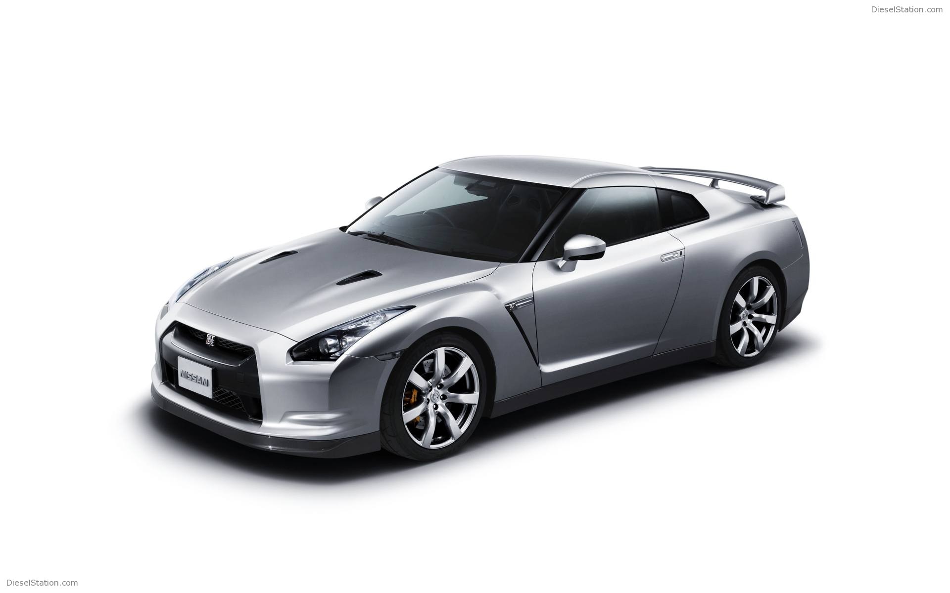 New Nissan GT-R Wallpapers