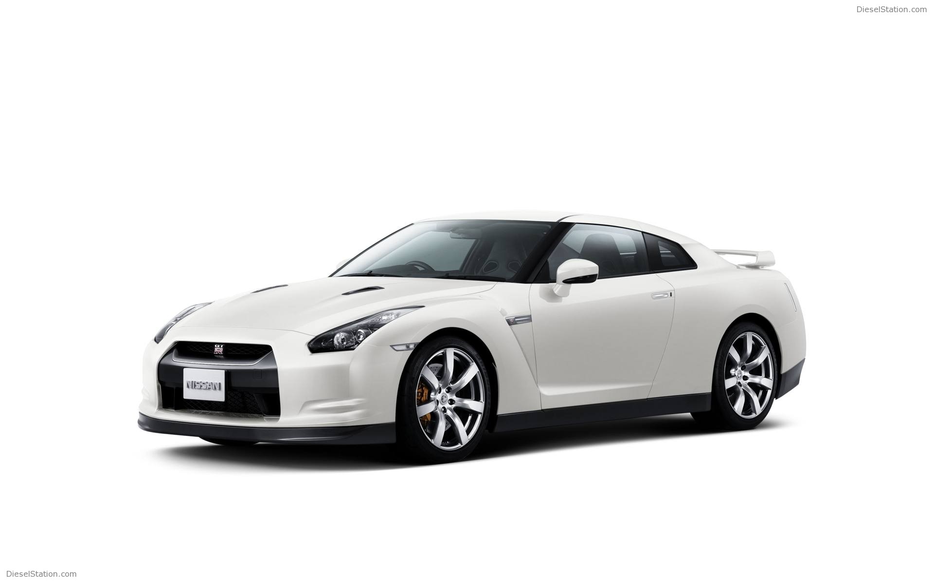 New Nissan GT-R Wallpapers