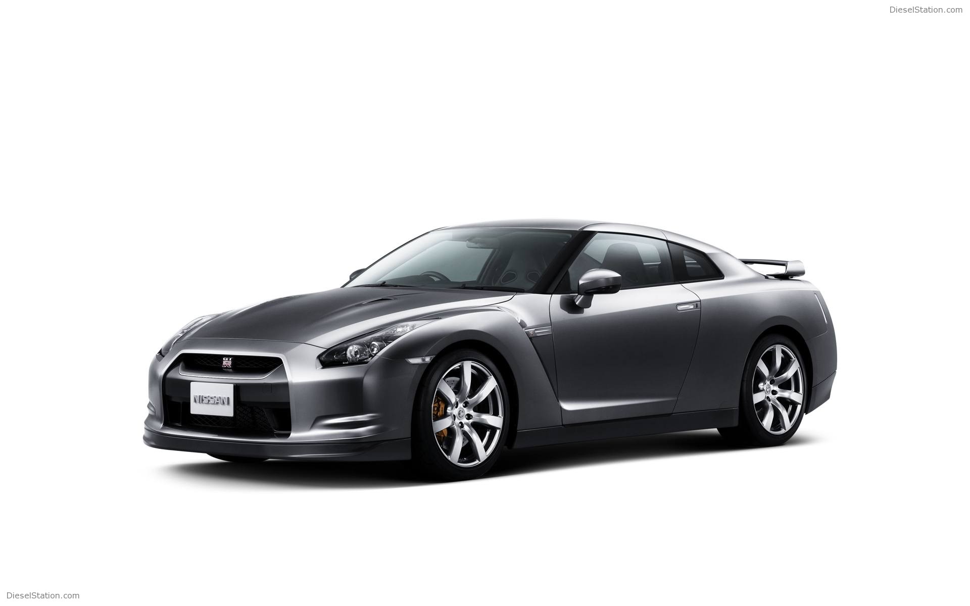 New Nissan GT-R Wallpapers