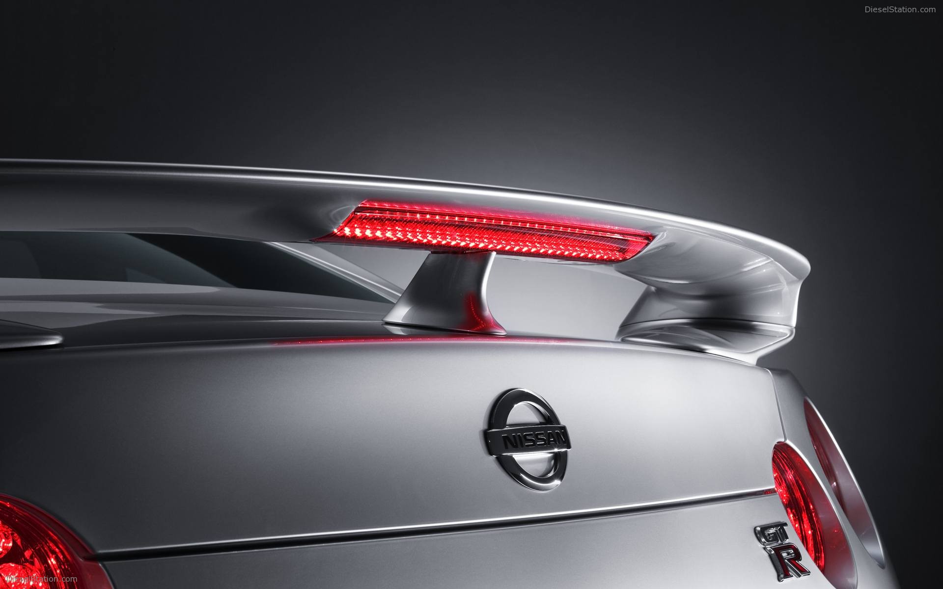 New Nissan GT-R Wallpapers