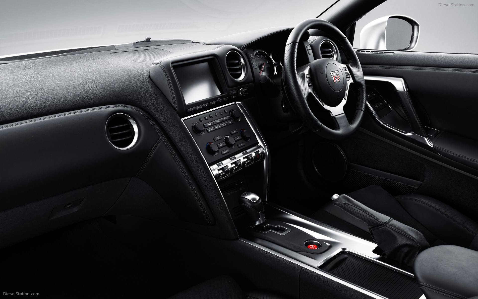 New Nissan GT-R Wallpapers