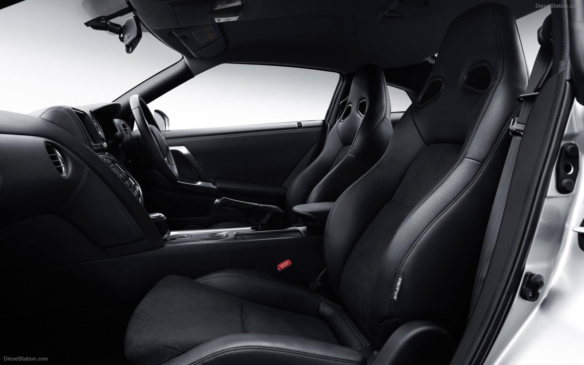 New Nissan GT-R Wallpapers