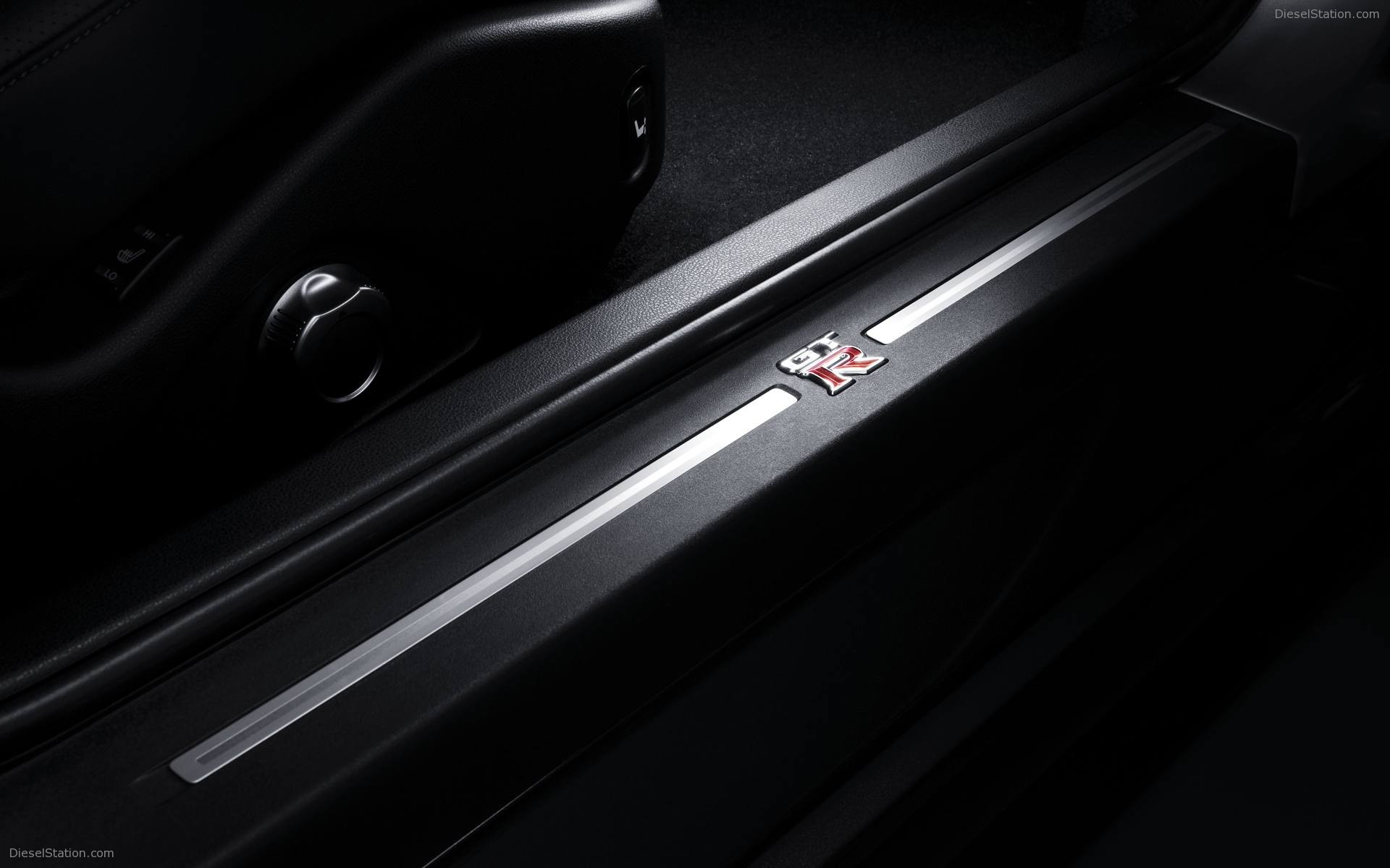 New Nissan GT-R Wallpapers