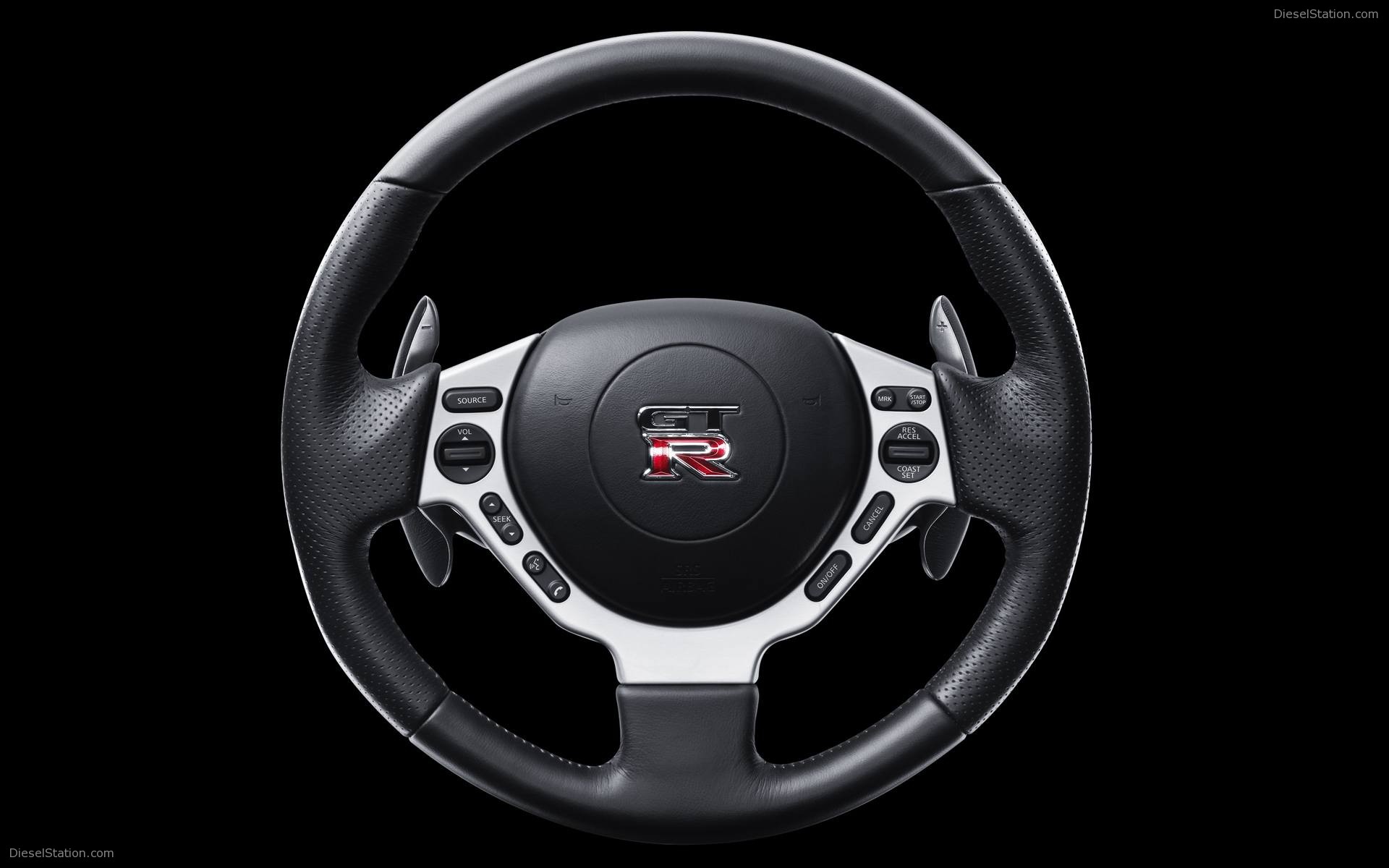 New Nissan GT-R Wallpapers