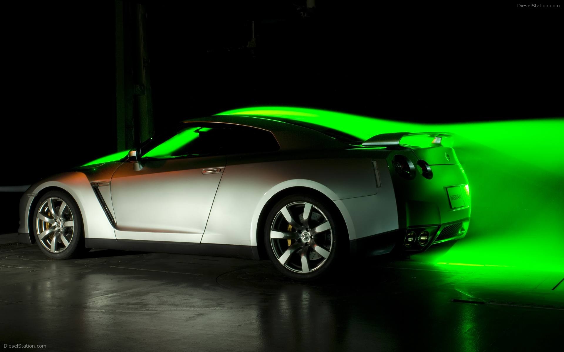 New Nissan GT-R Wallpapers