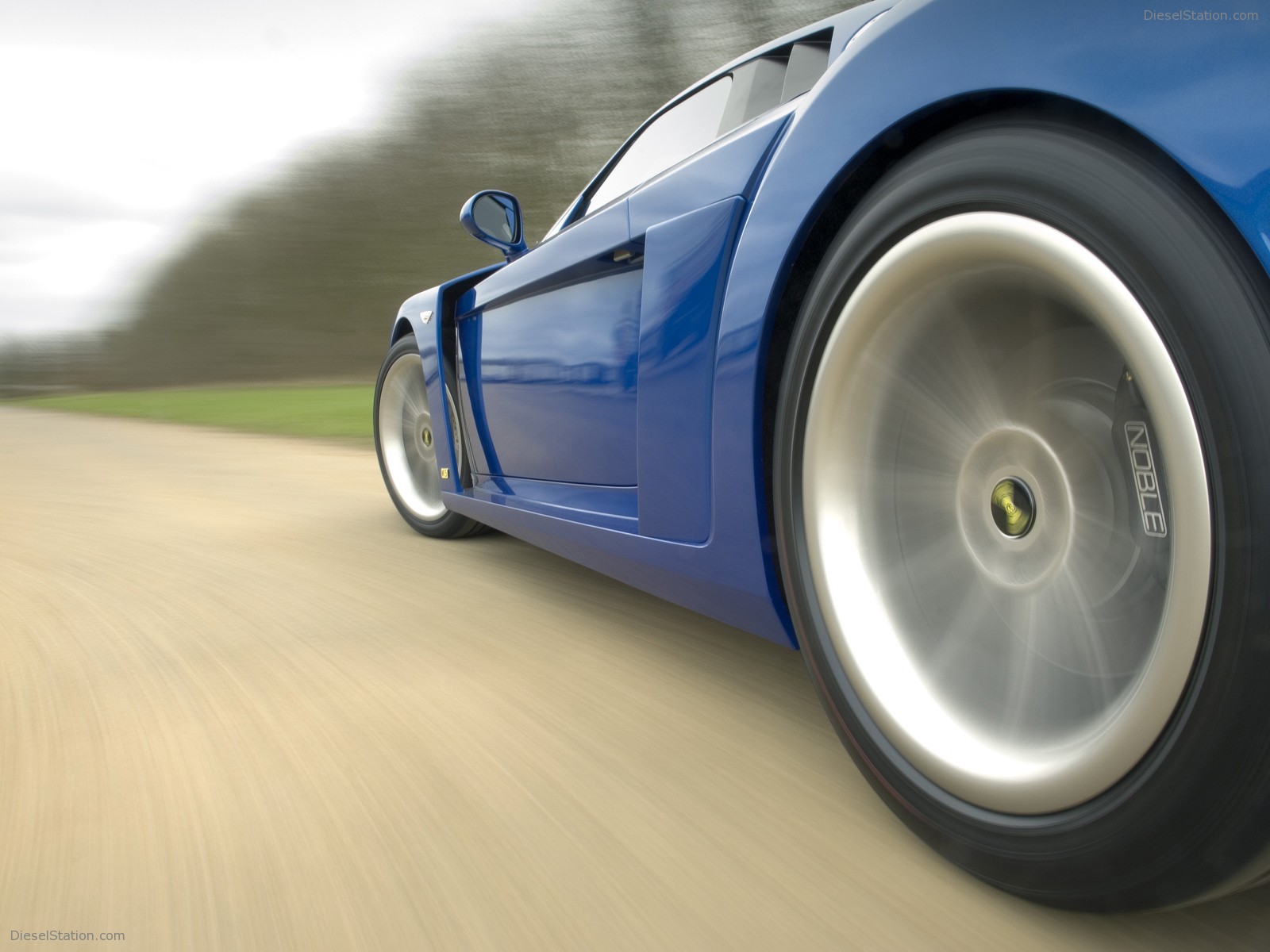 Noble M15